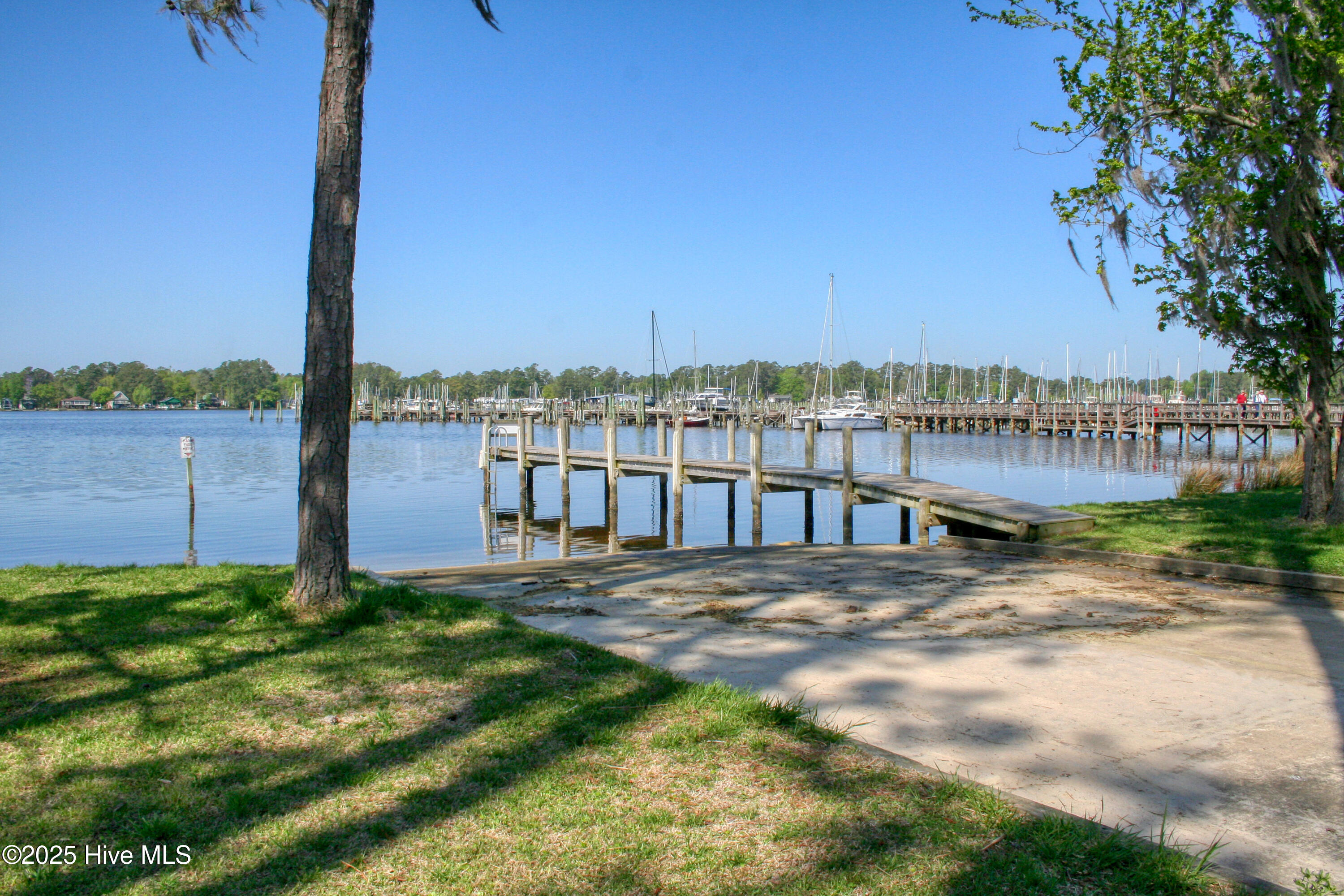 103 Greenbriar Lane Property Photo 5