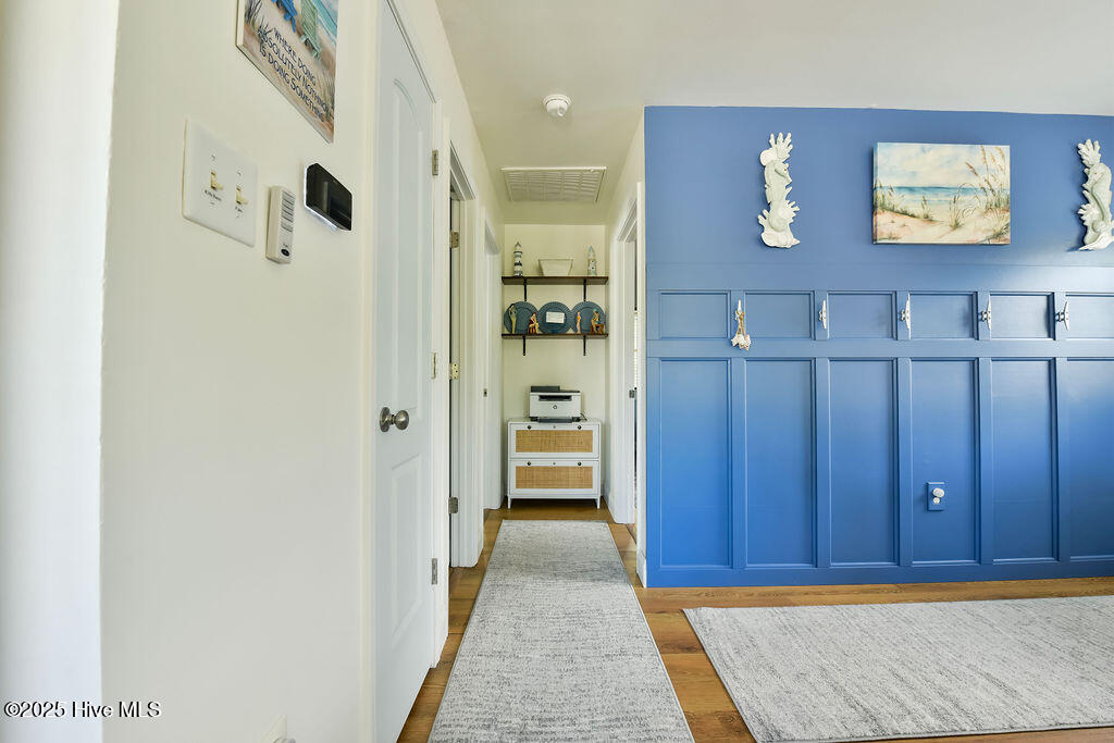 110 King Court Property Photo 10