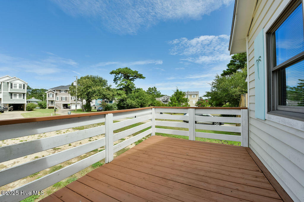 110 King Court Property Photo 17