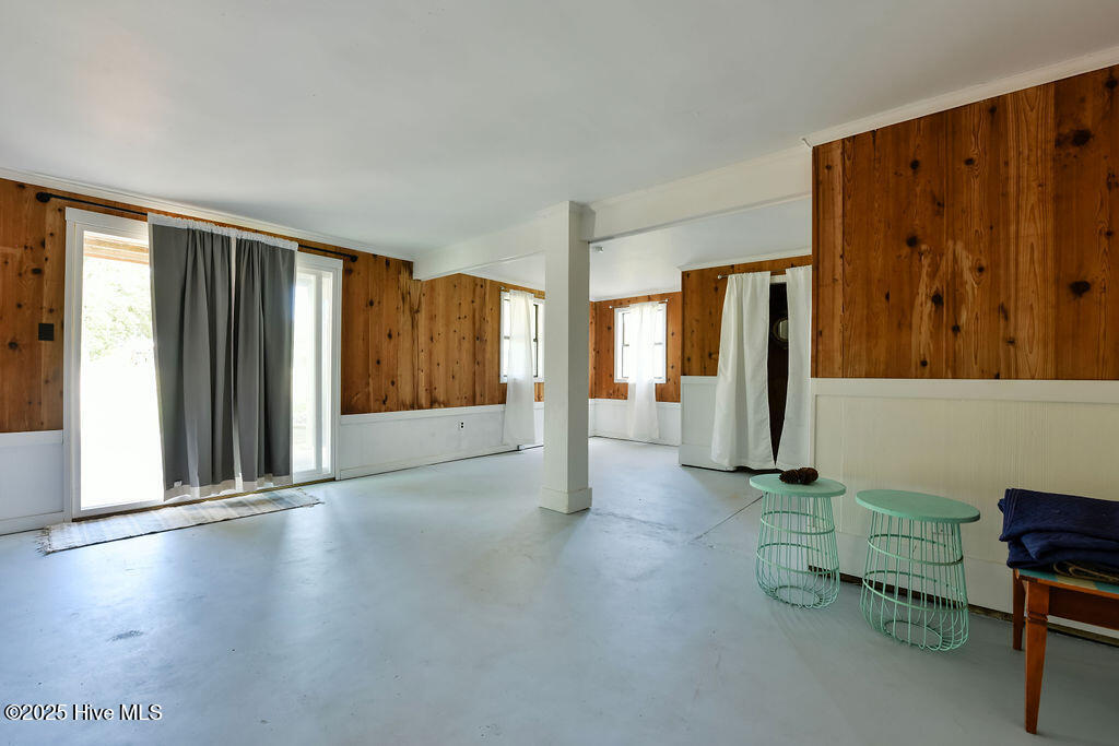 110 King Court Property Photo 22