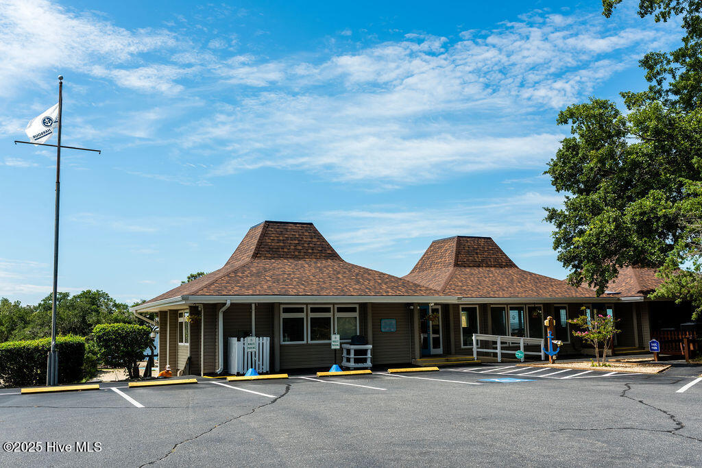 110 King Court Property Photo 39