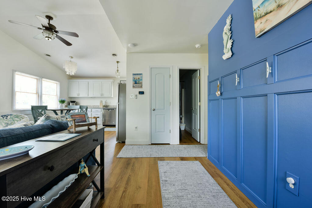 110 King Court Property Photo 40