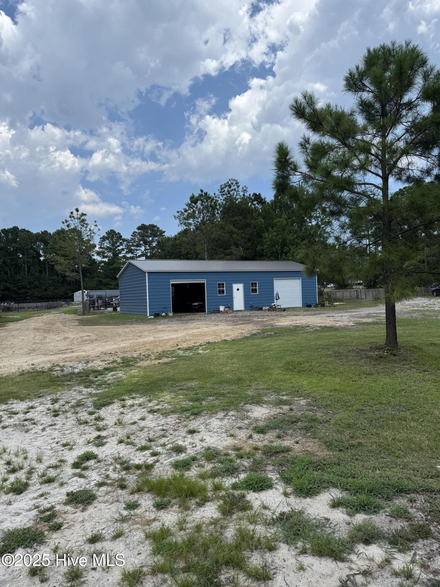 845 Nc Highway 210 E Property Photo 1
