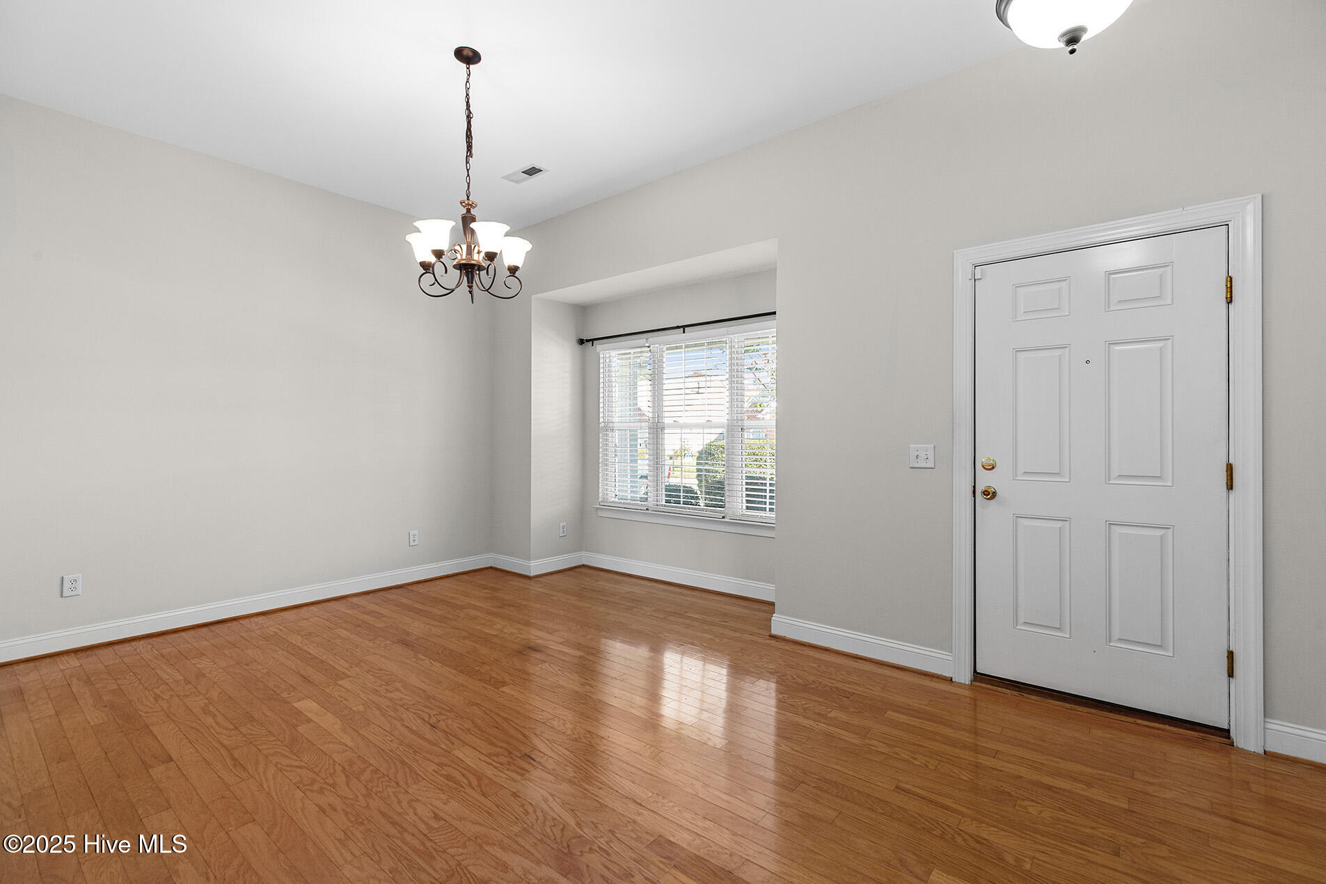 4024 Rounding Bend Lane Property Photo 4