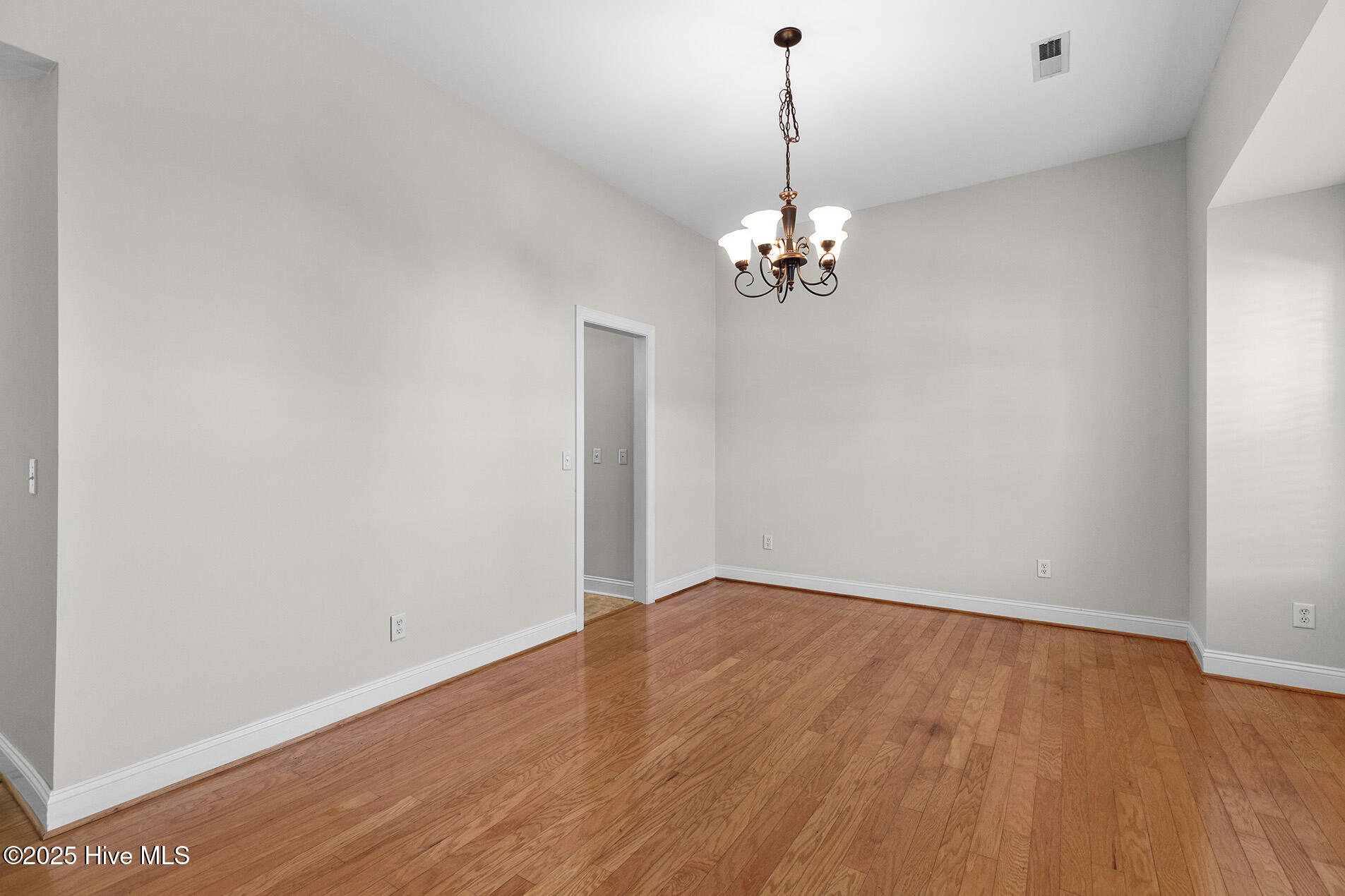 4024 Rounding Bend Lane Property Photo 5