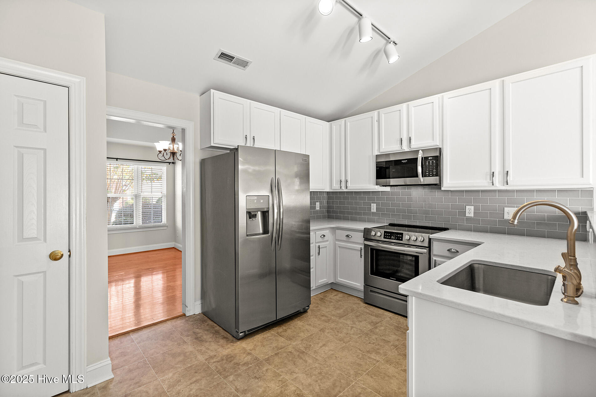 4024 Rounding Bend Lane Property Photo 8