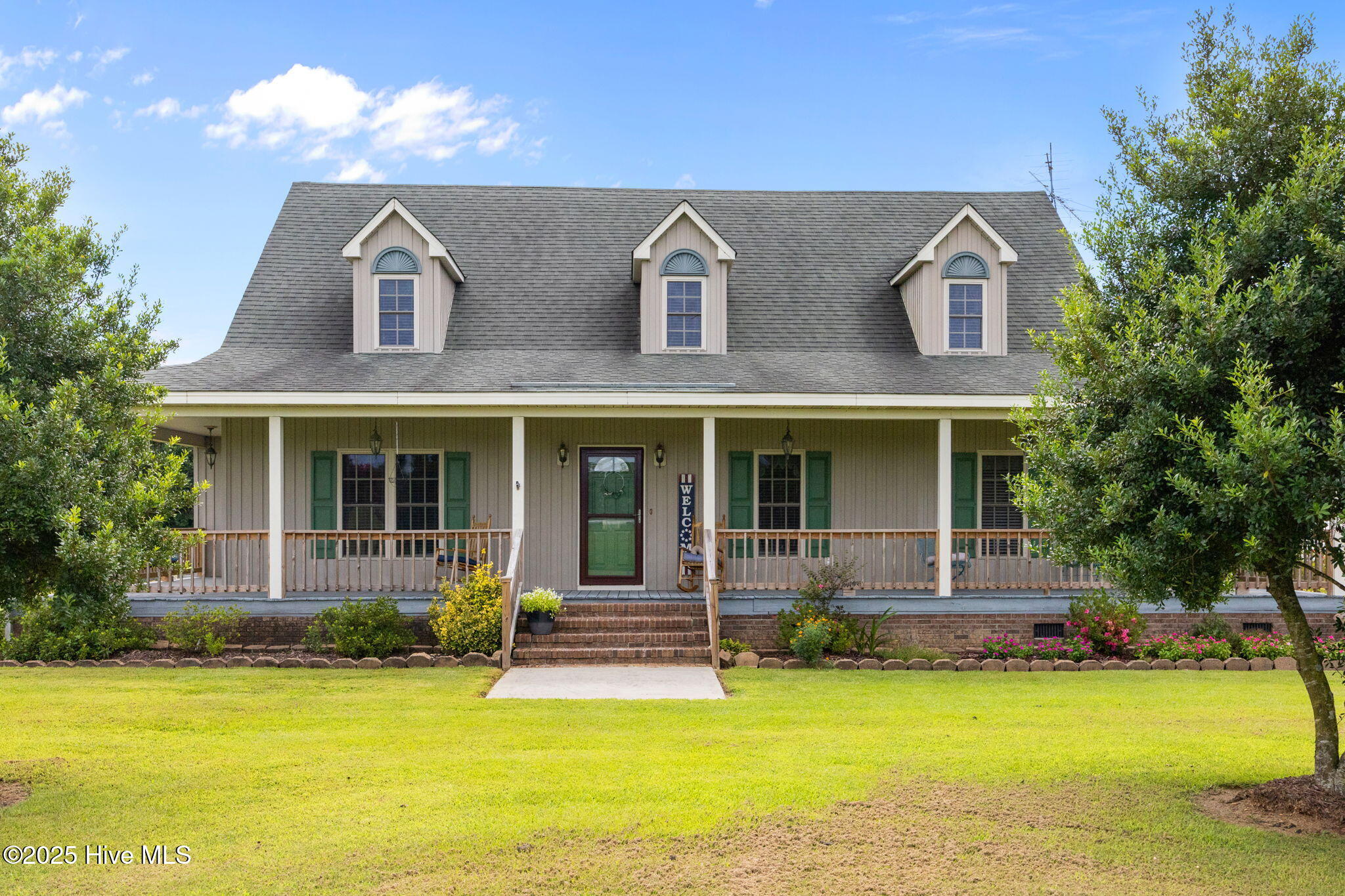 2628 Hartland Road Property Photo 1