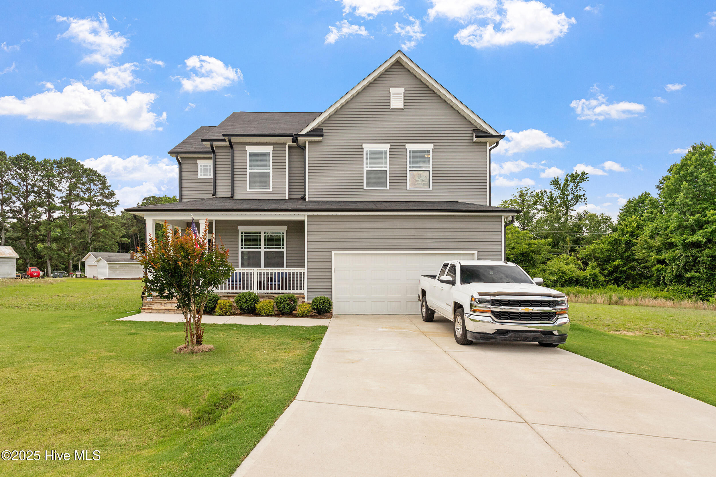 100 Arrowtown Way Property Photo 1