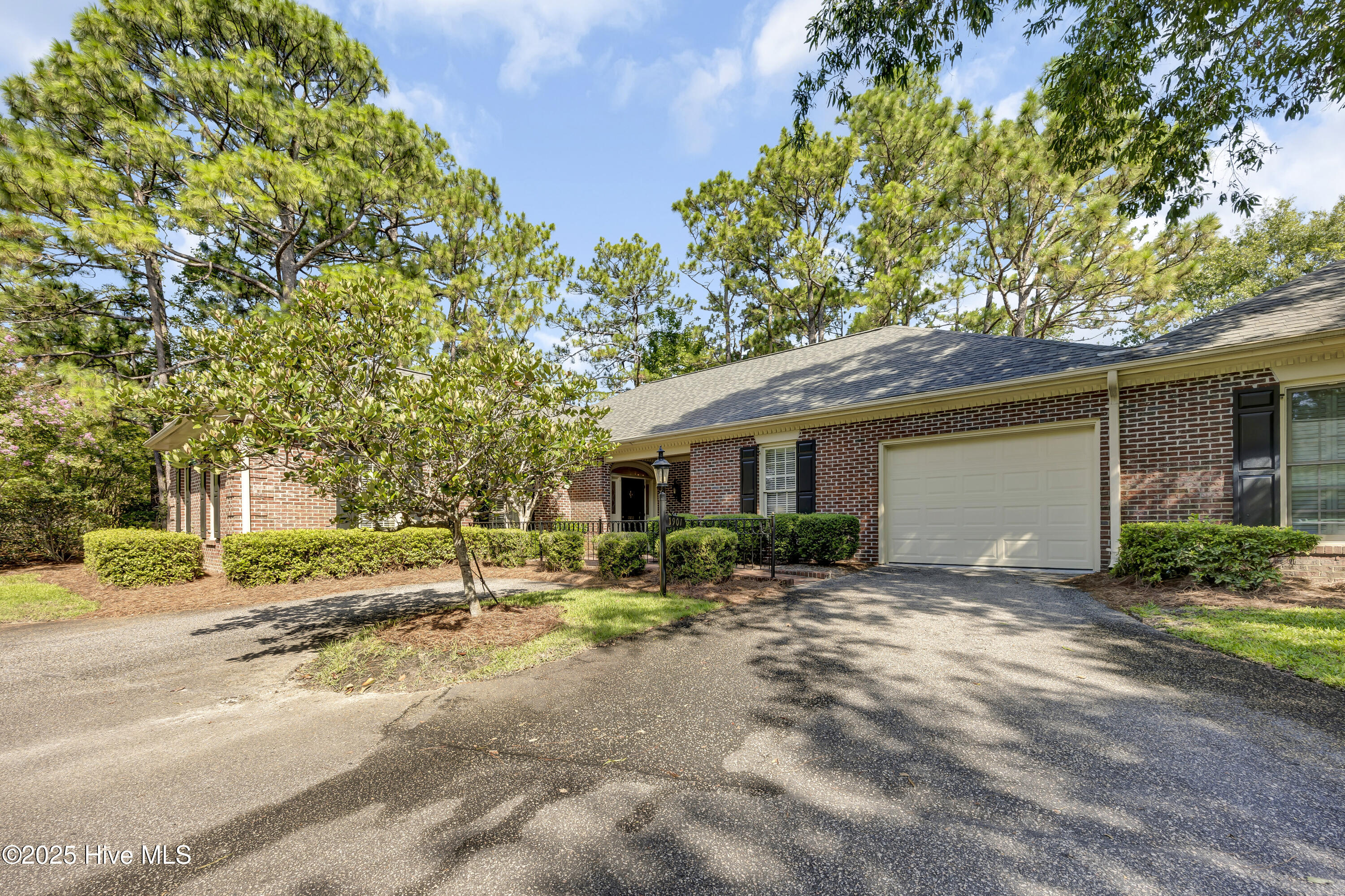 1901 Brewton Court Property Photo 1
