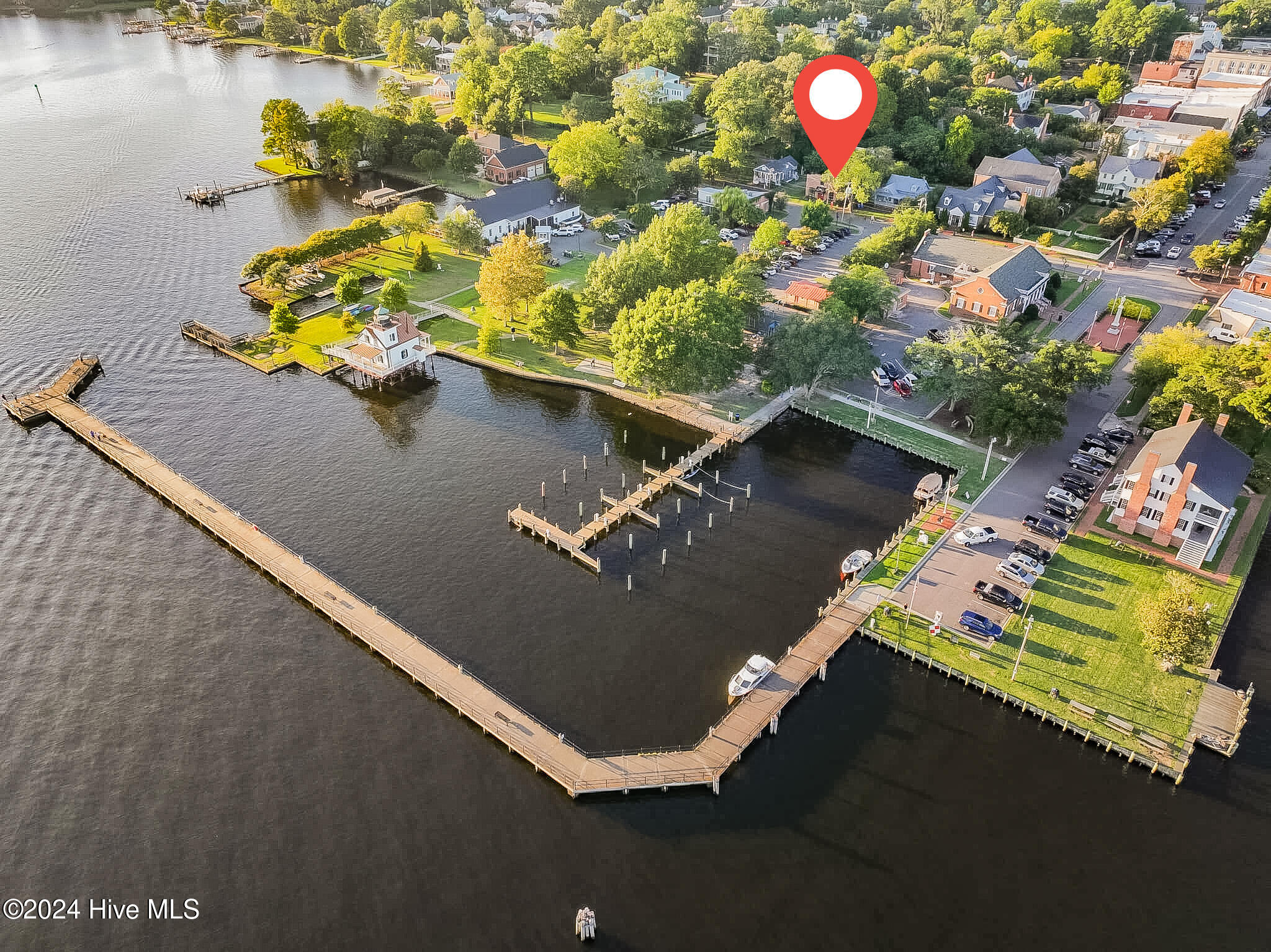 112 W Water Street Property Photo 1