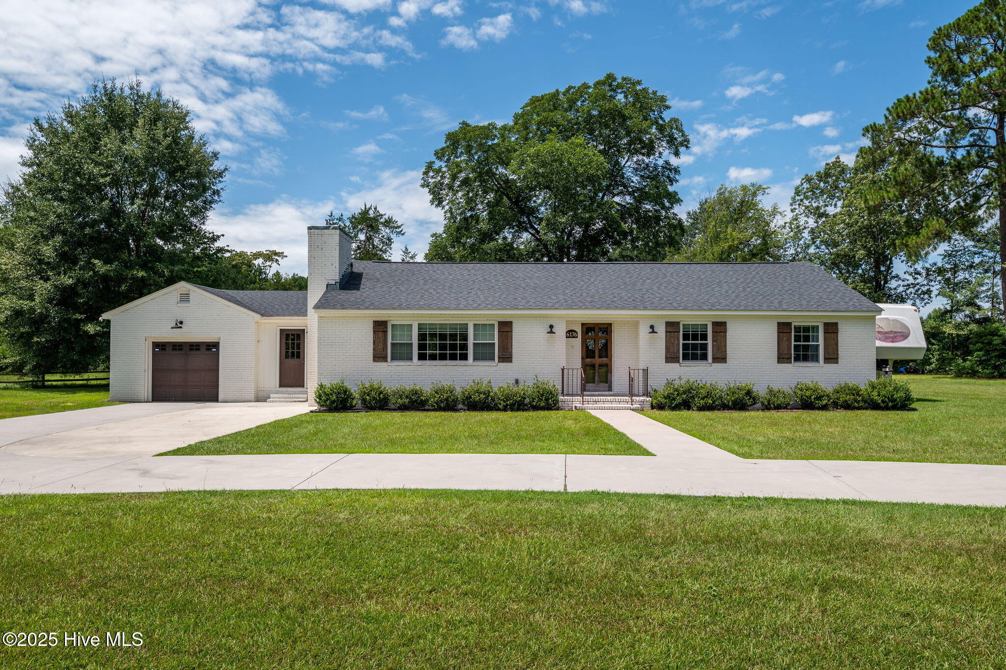 6176 N Highland Boulevard Property Photo 1