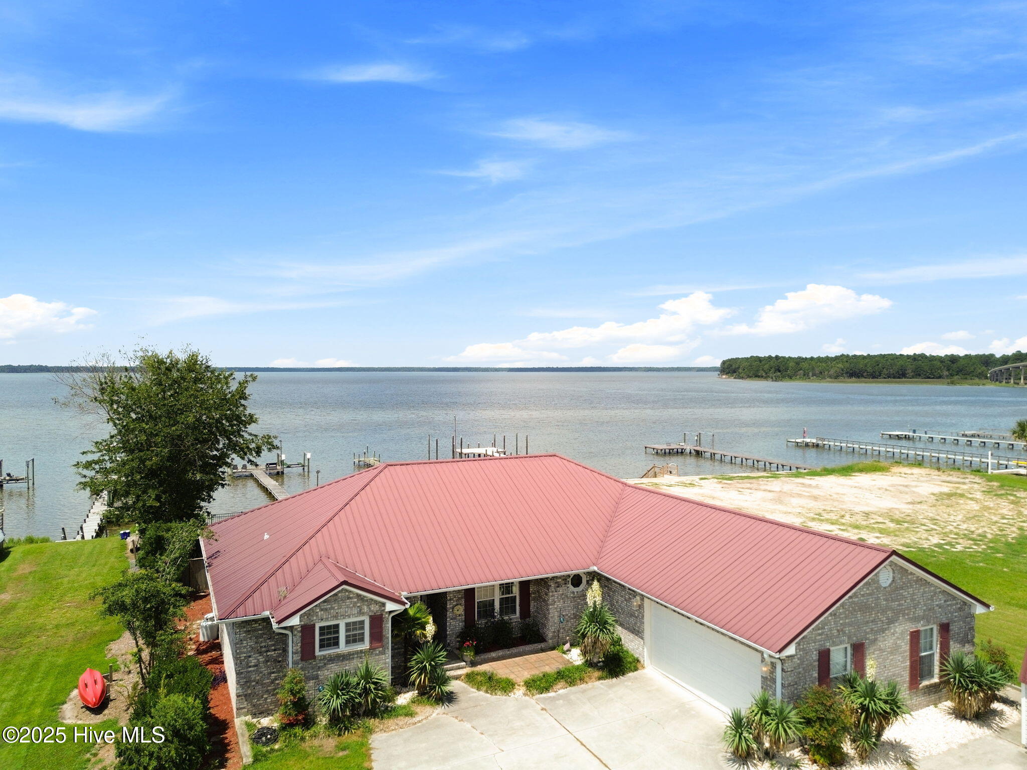 132 Gemstone Drive Property Photo 1