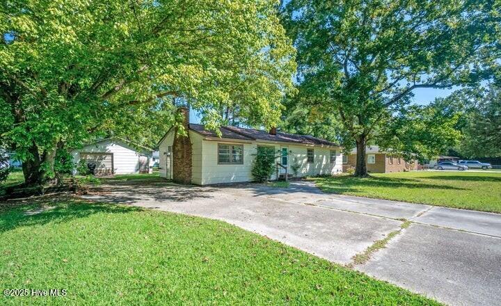 115 Burlington Drive Property Photo 1