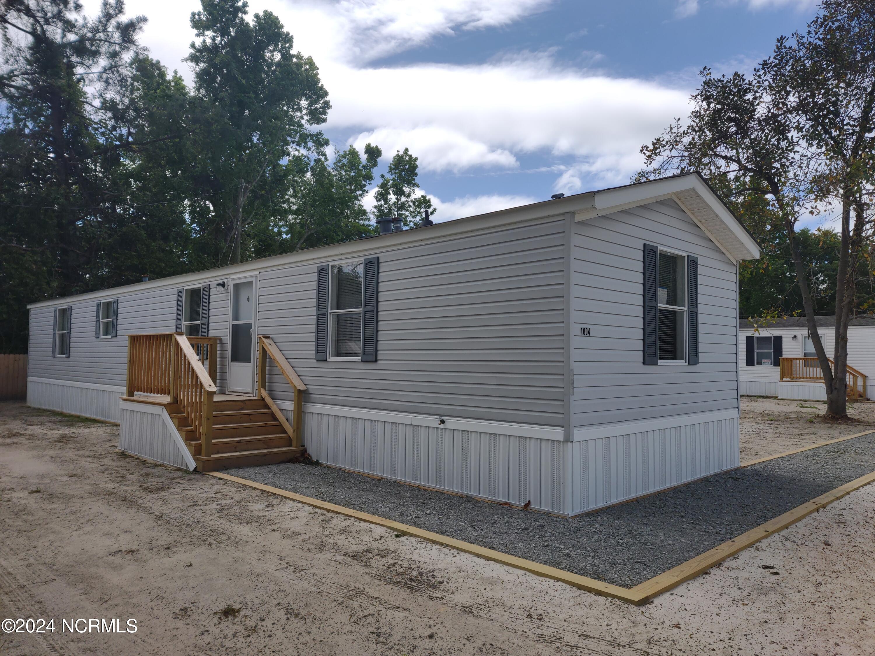 1004 10th Street Property Photo 1
