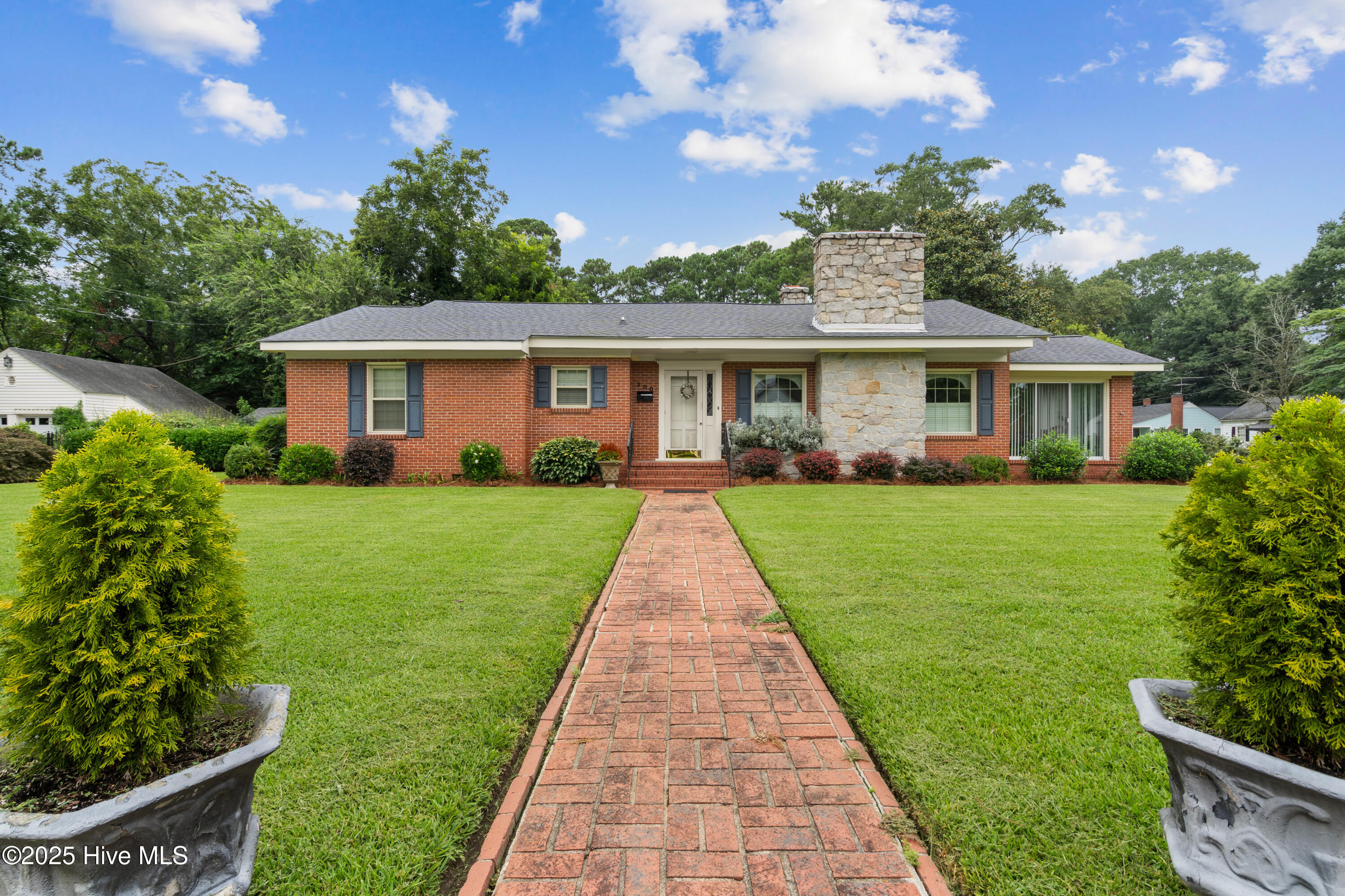 200 Moye Avenue Property Photo 1
