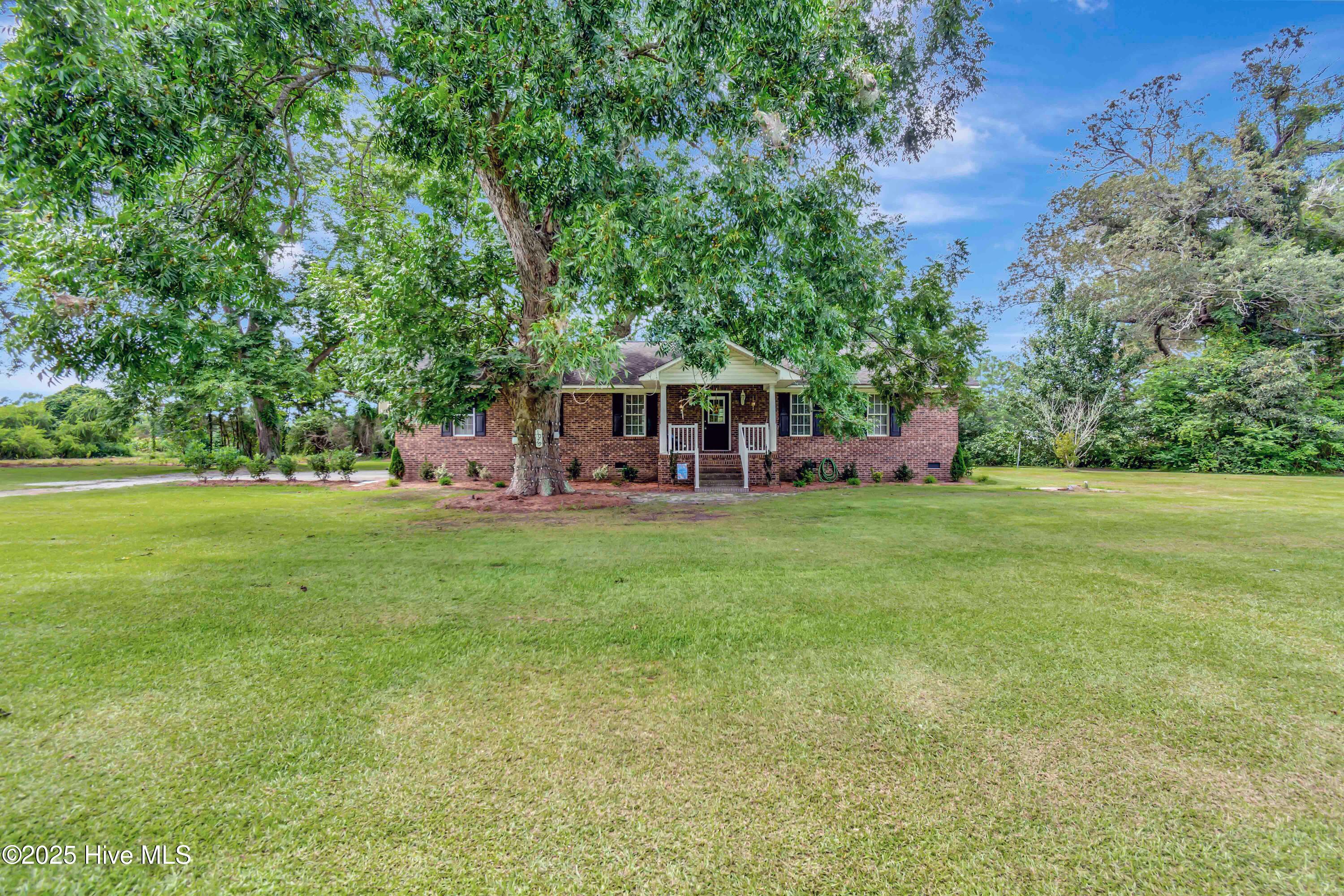 1079 Charlie Williamson Road Property Photo 1