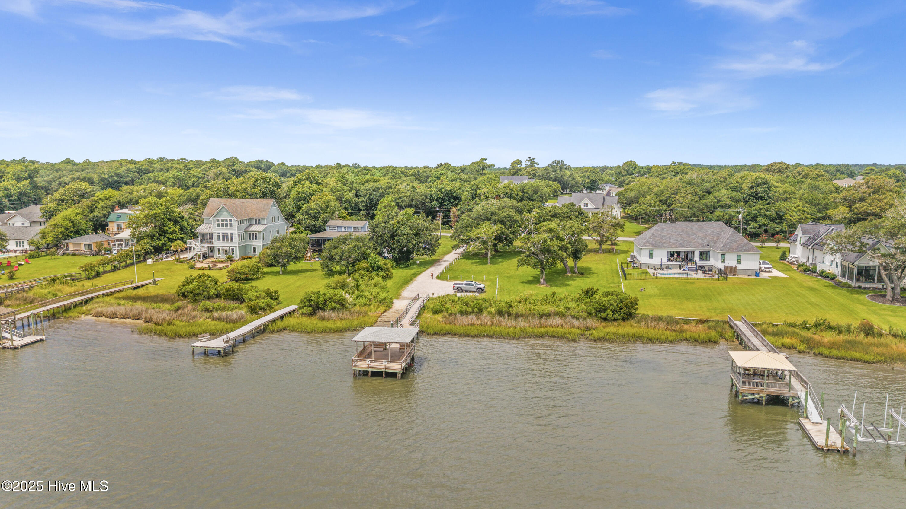 26 W Scarborough Court Property Photo 7