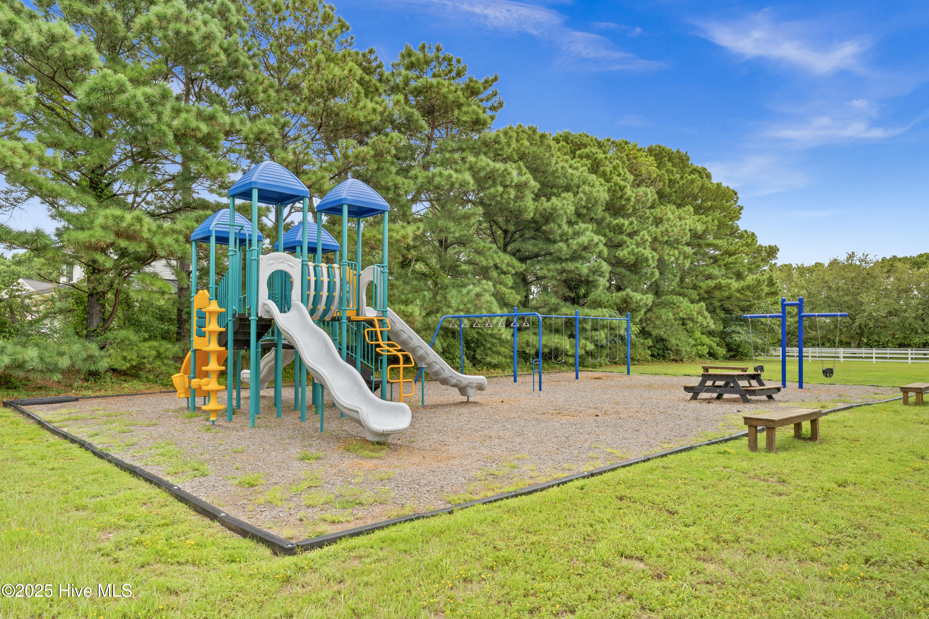 26 W Scarborough Court Property Photo 30