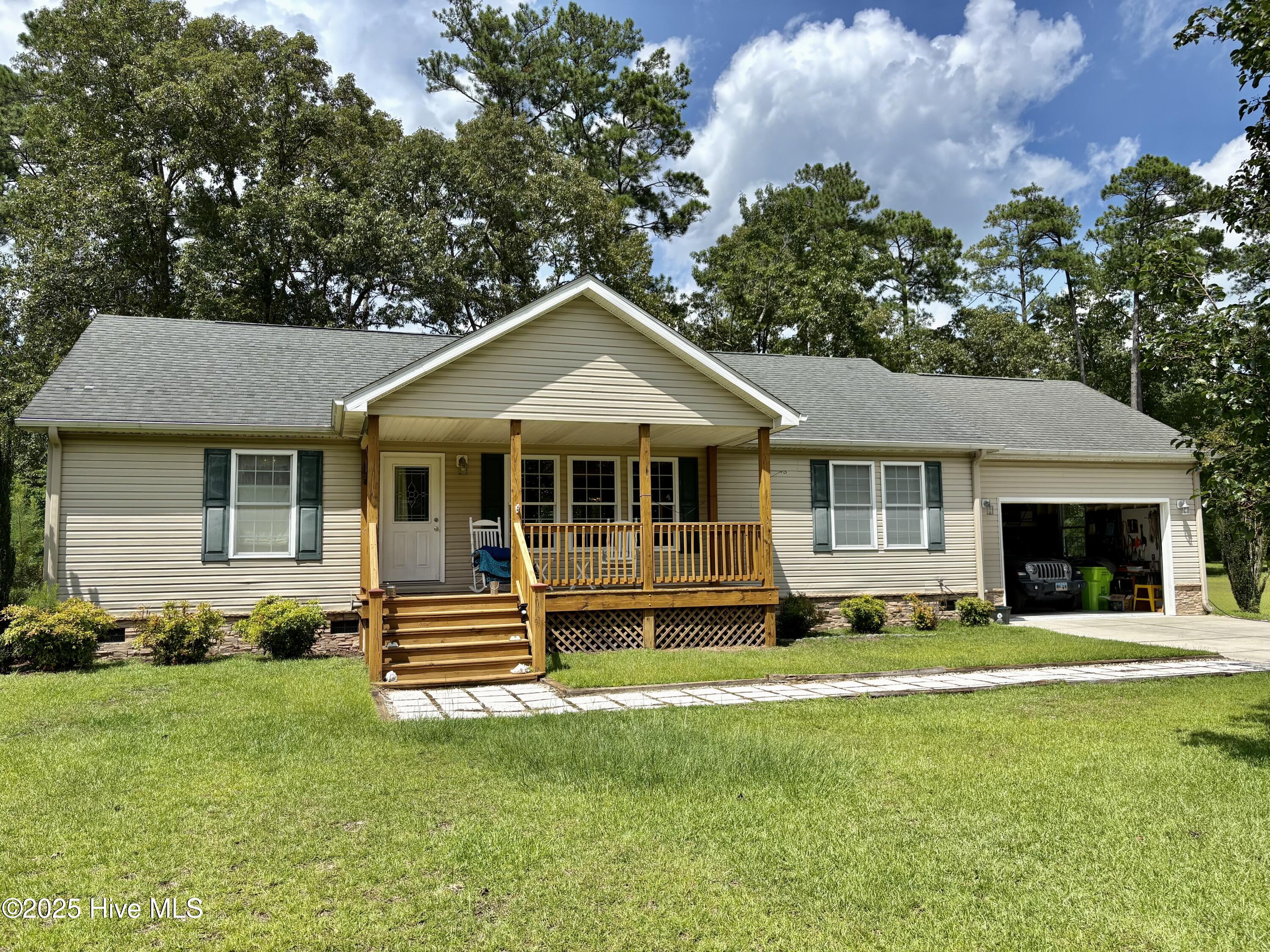 127 Blue Heron Drive Property Photo 1