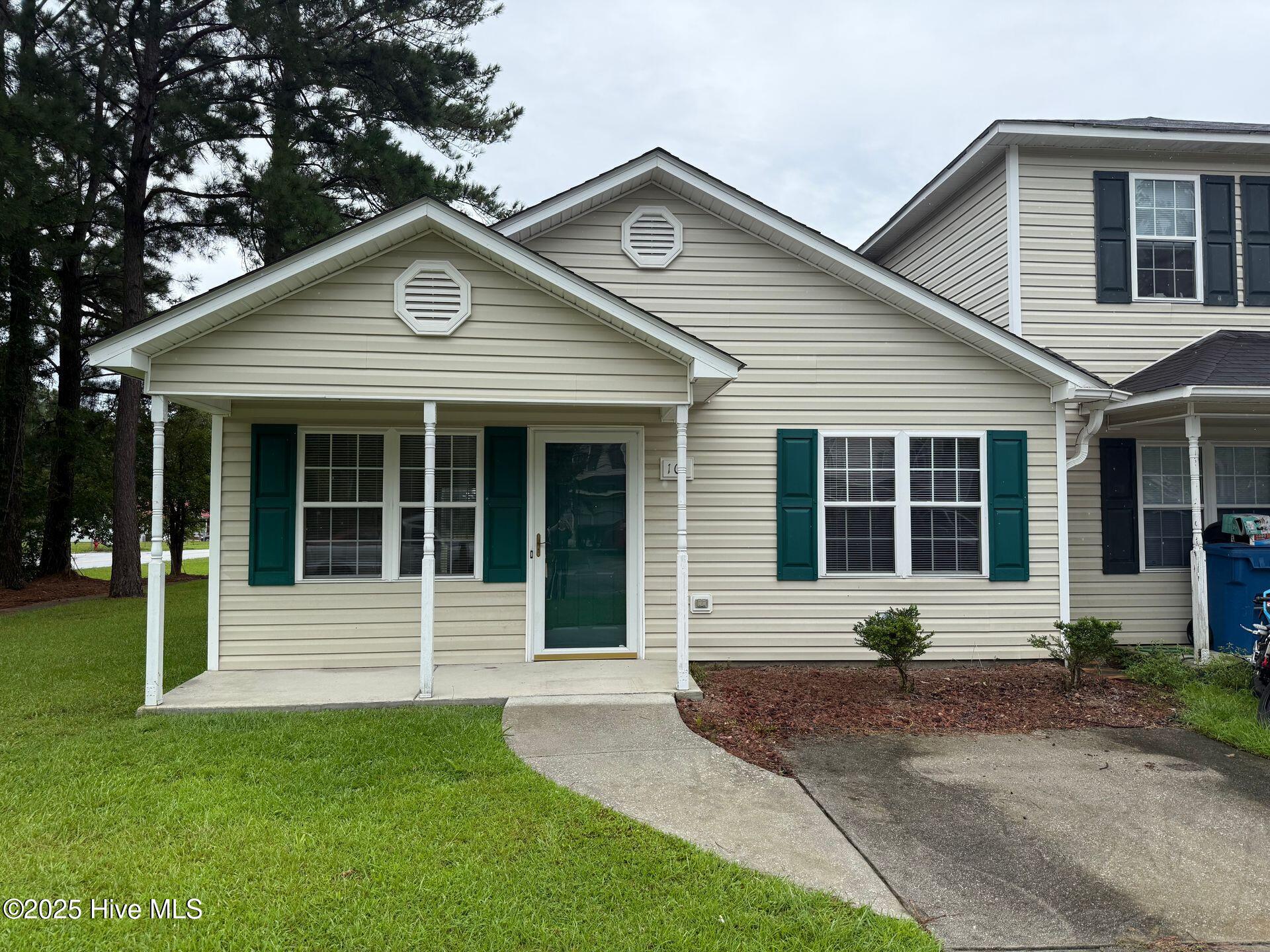 101 Croatan Court Property Photo 1