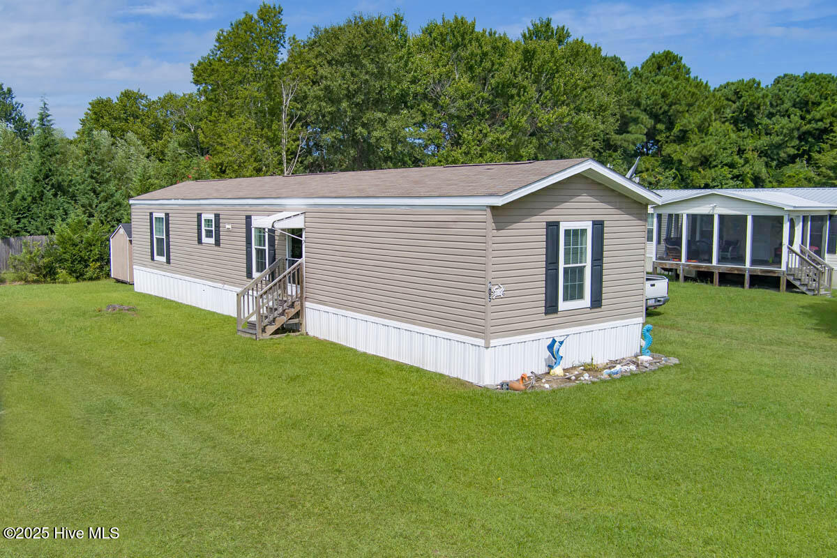 205 Seashore Drive Property Photo 1
