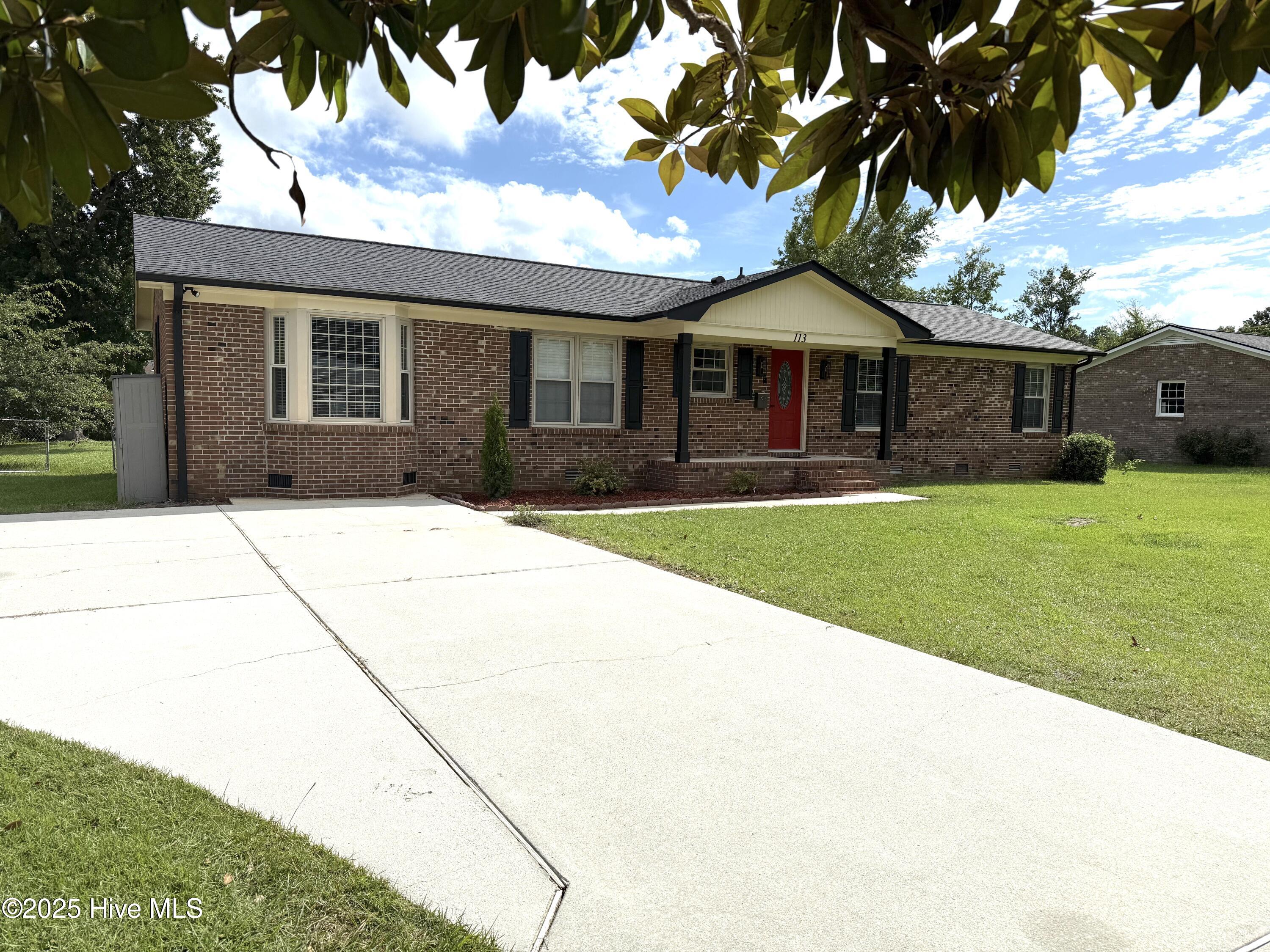 113 Craven Drive Property Photo 1