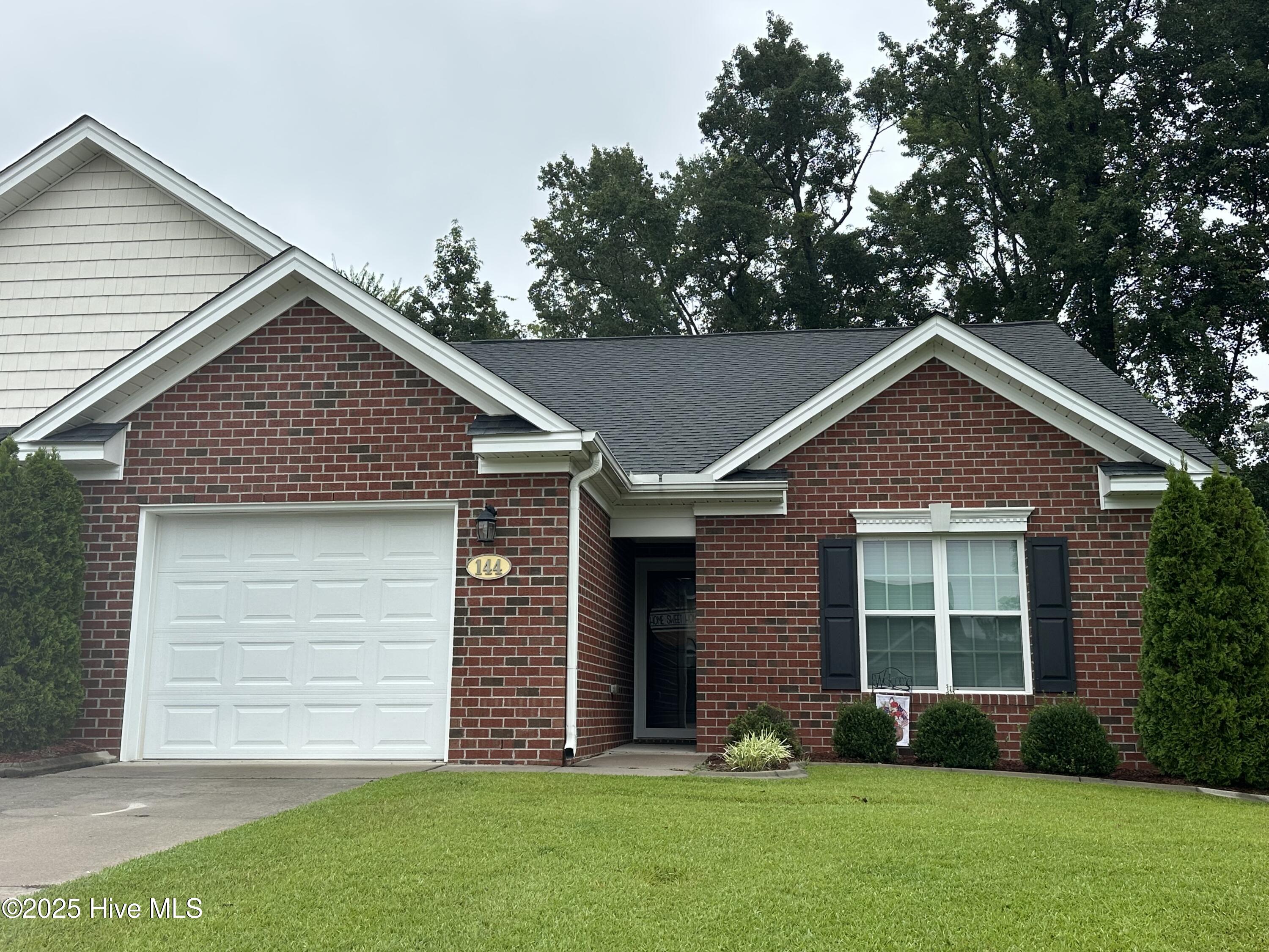 144 Oxford Drive Property Photo 1