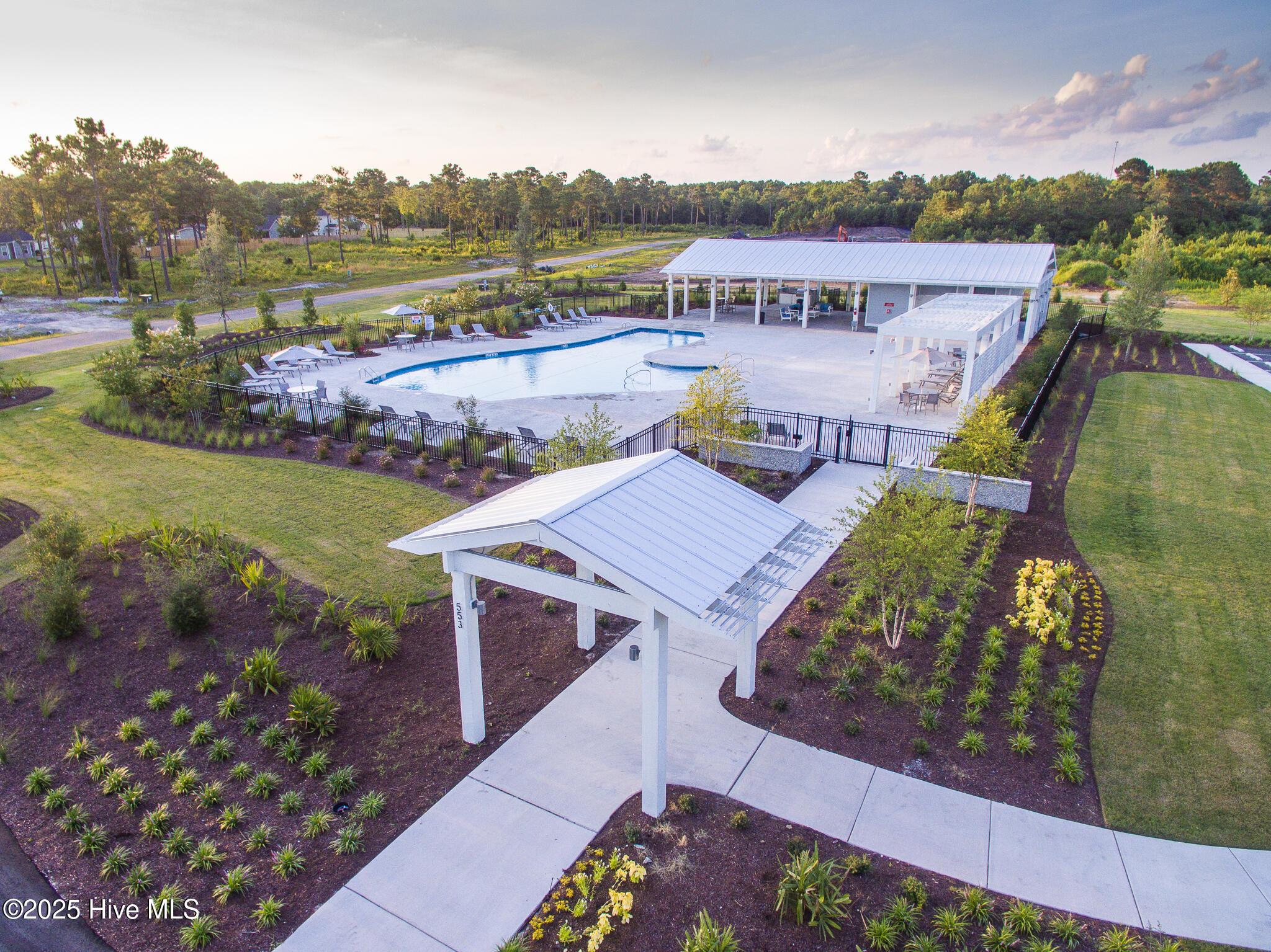 606 Needlerush Court Property Photo 7