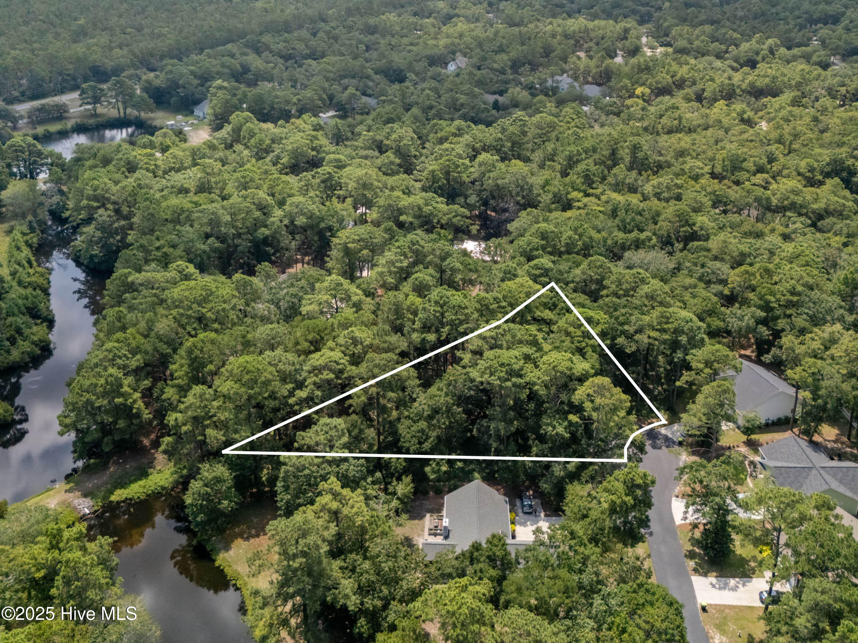 778 Lakeside Drive Property Photo 6