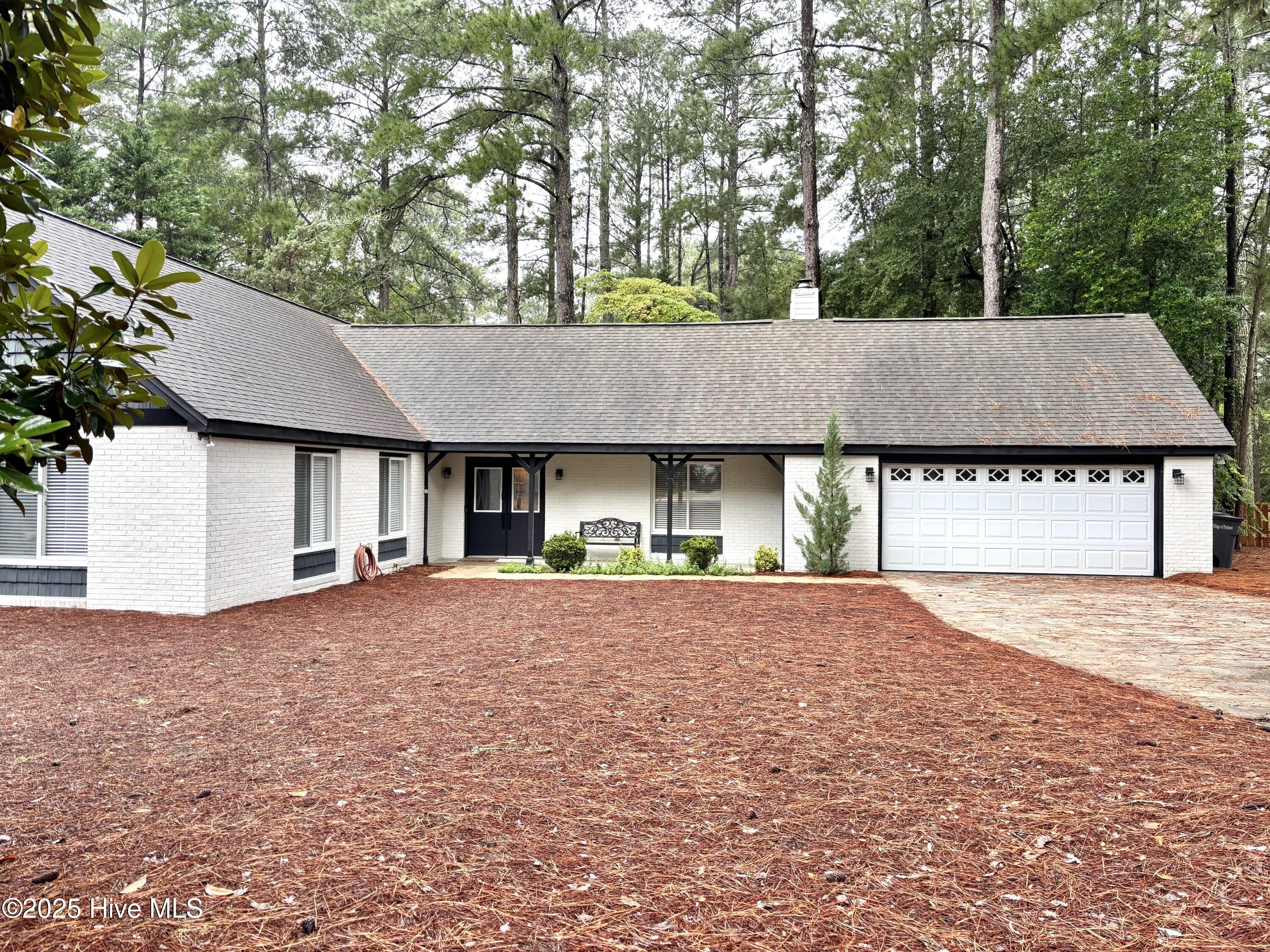140 Westchester Circle Property Photo 1