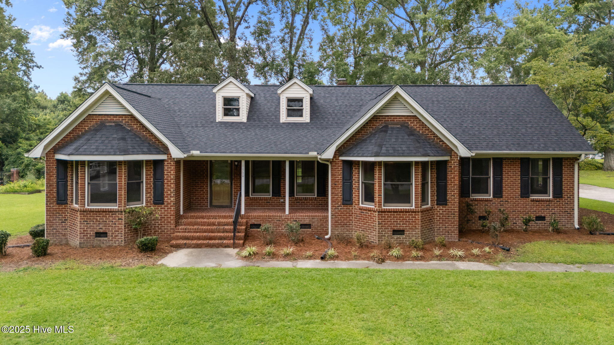 1060 Northwoods Drive