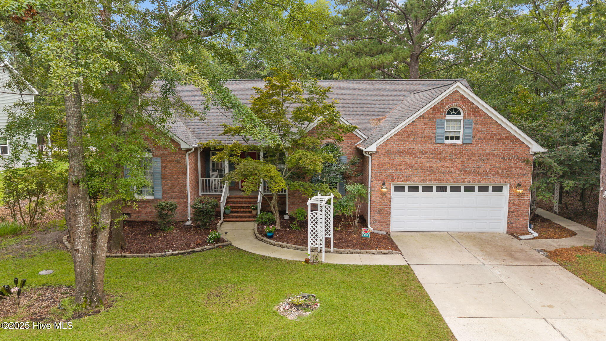 208 Chateau Drive Property Photo 1