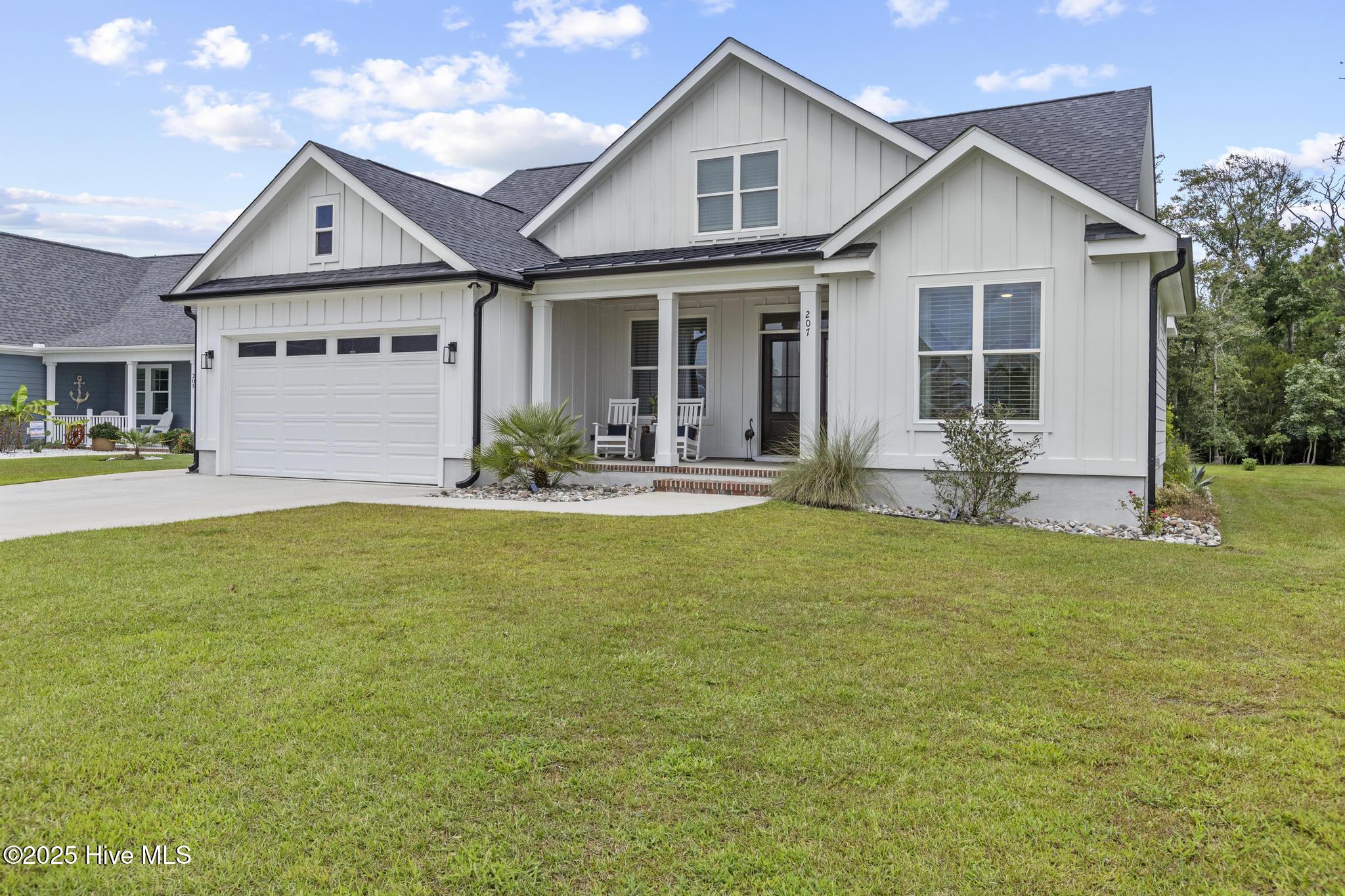 207 Bogue Carrier Court Property Photo 1