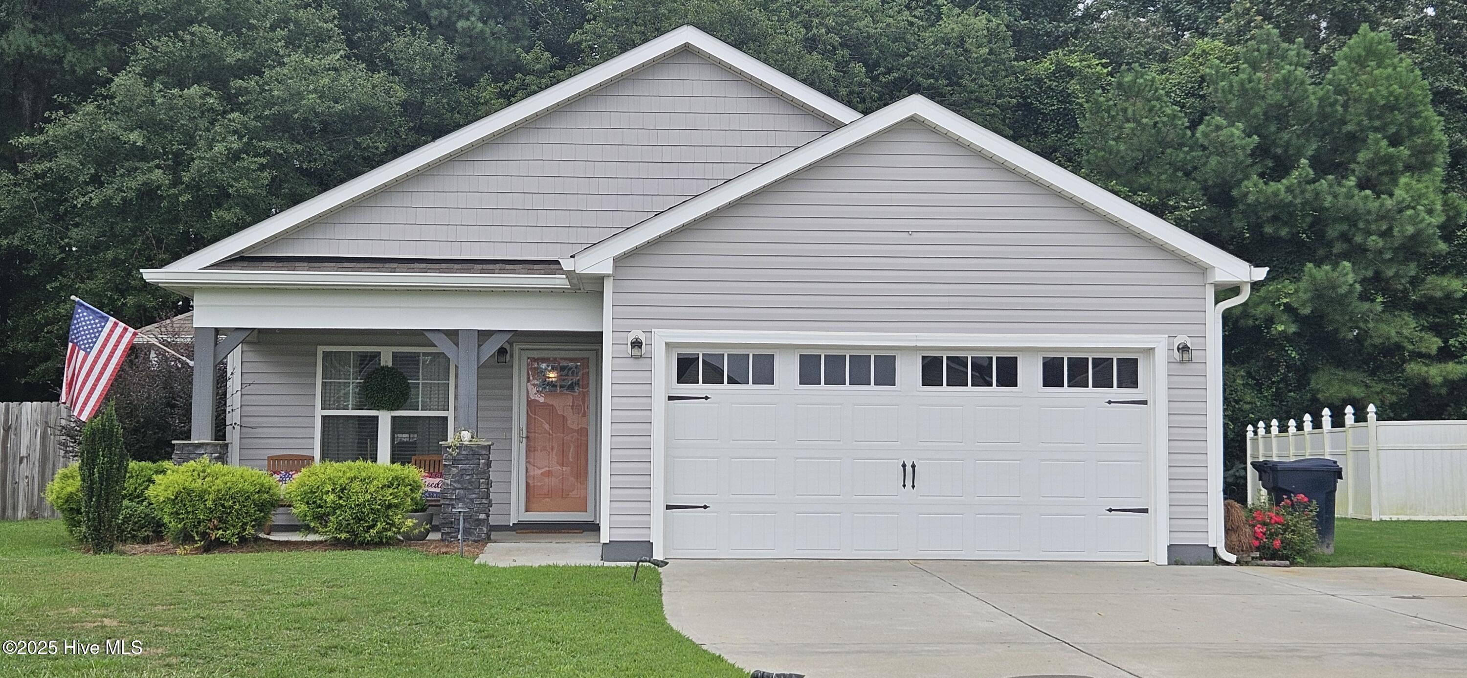 125 Cove Place