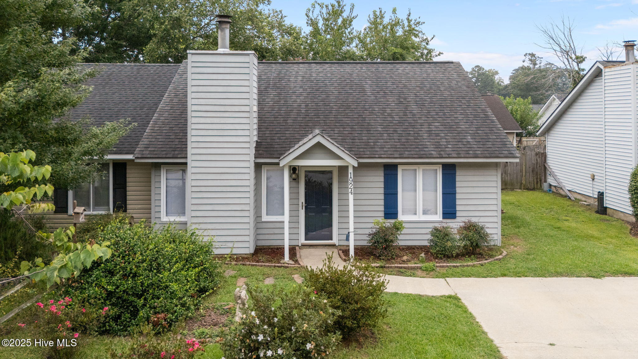 1924 White Hollow Drive Property Photo 1