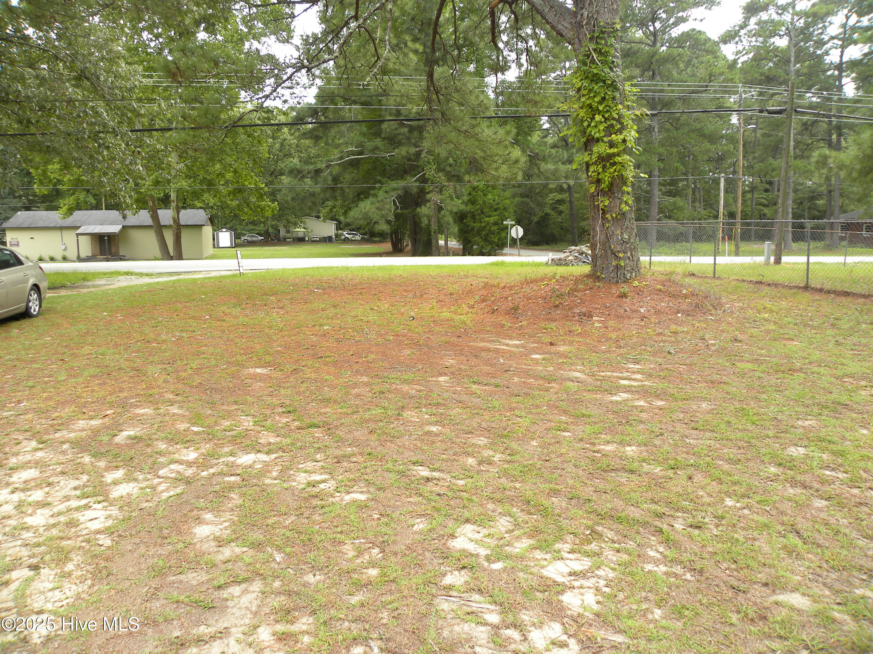 600 Greenwood Boulevard Property Photo 1