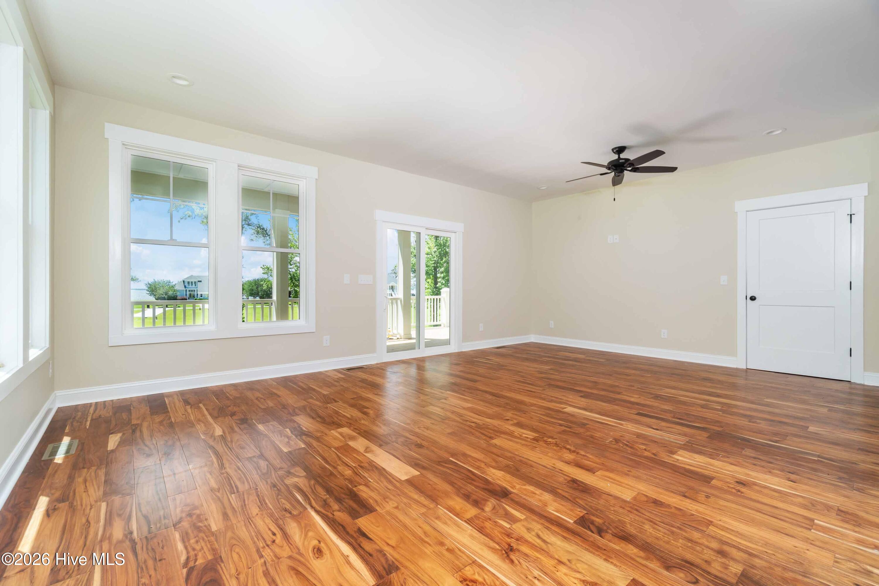 4007 Tarpon Drive Property Photo 3