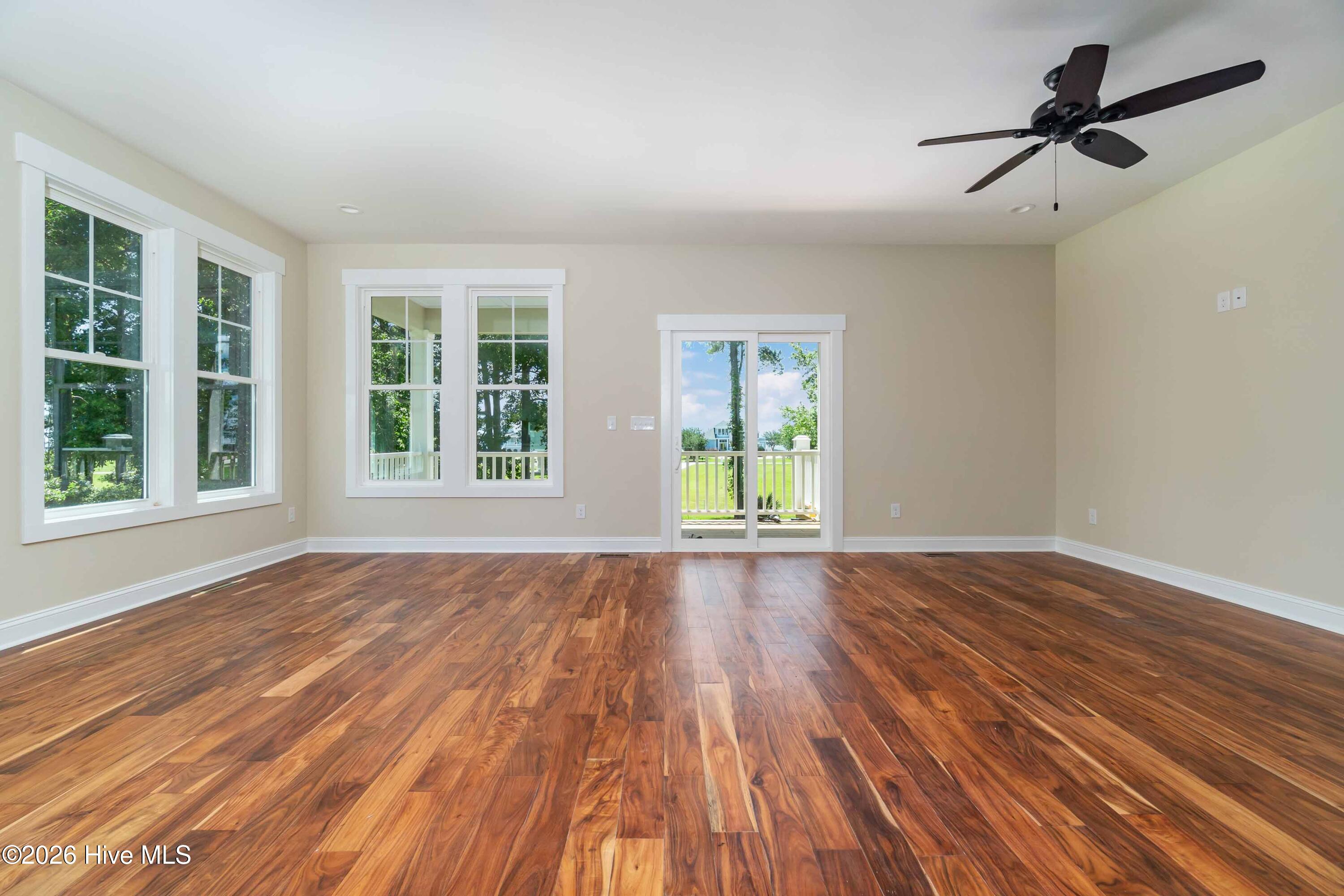 4007 Tarpon Drive Property Photo 4
