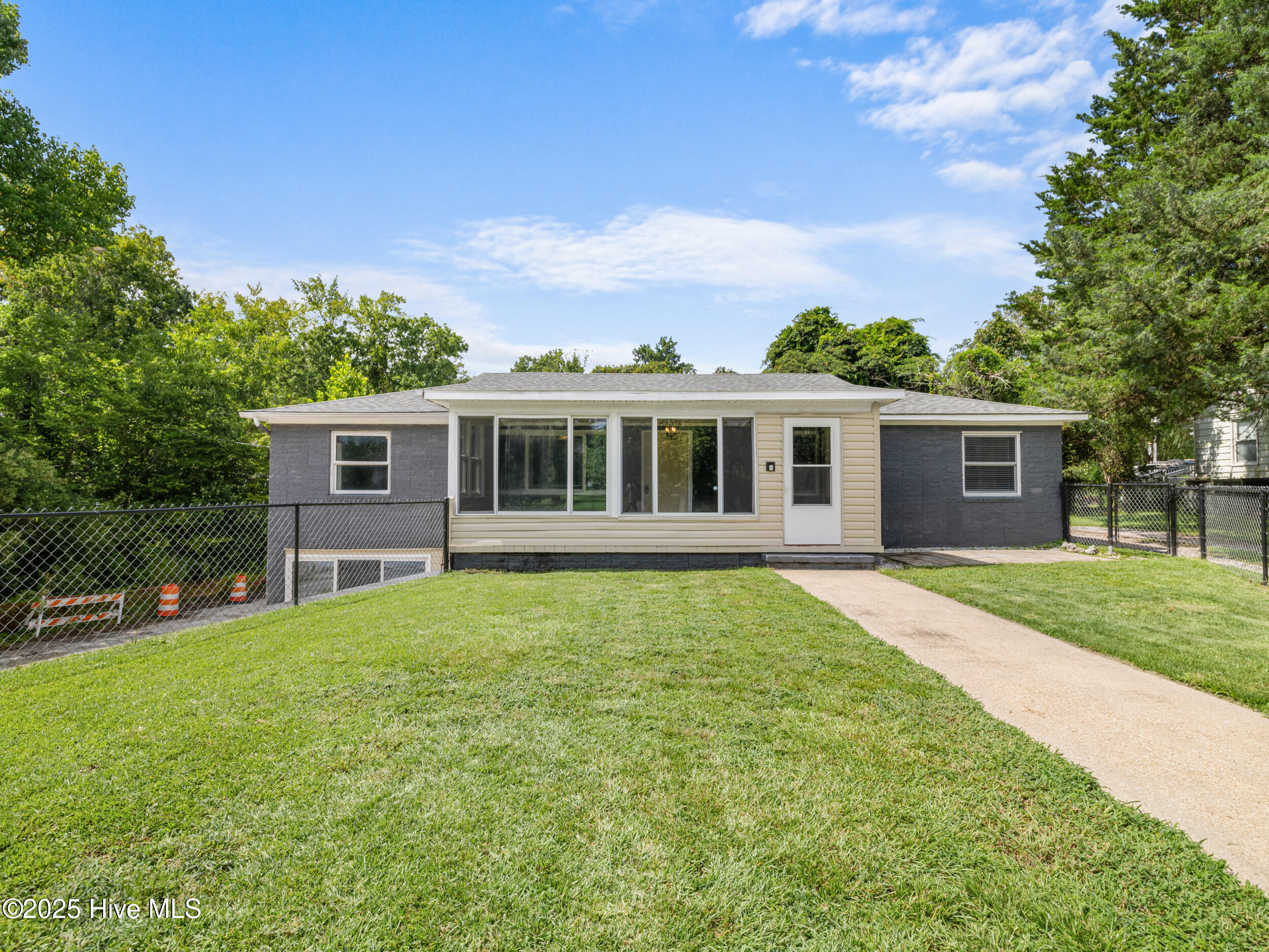 11a Dewitt Street Property Photo 1