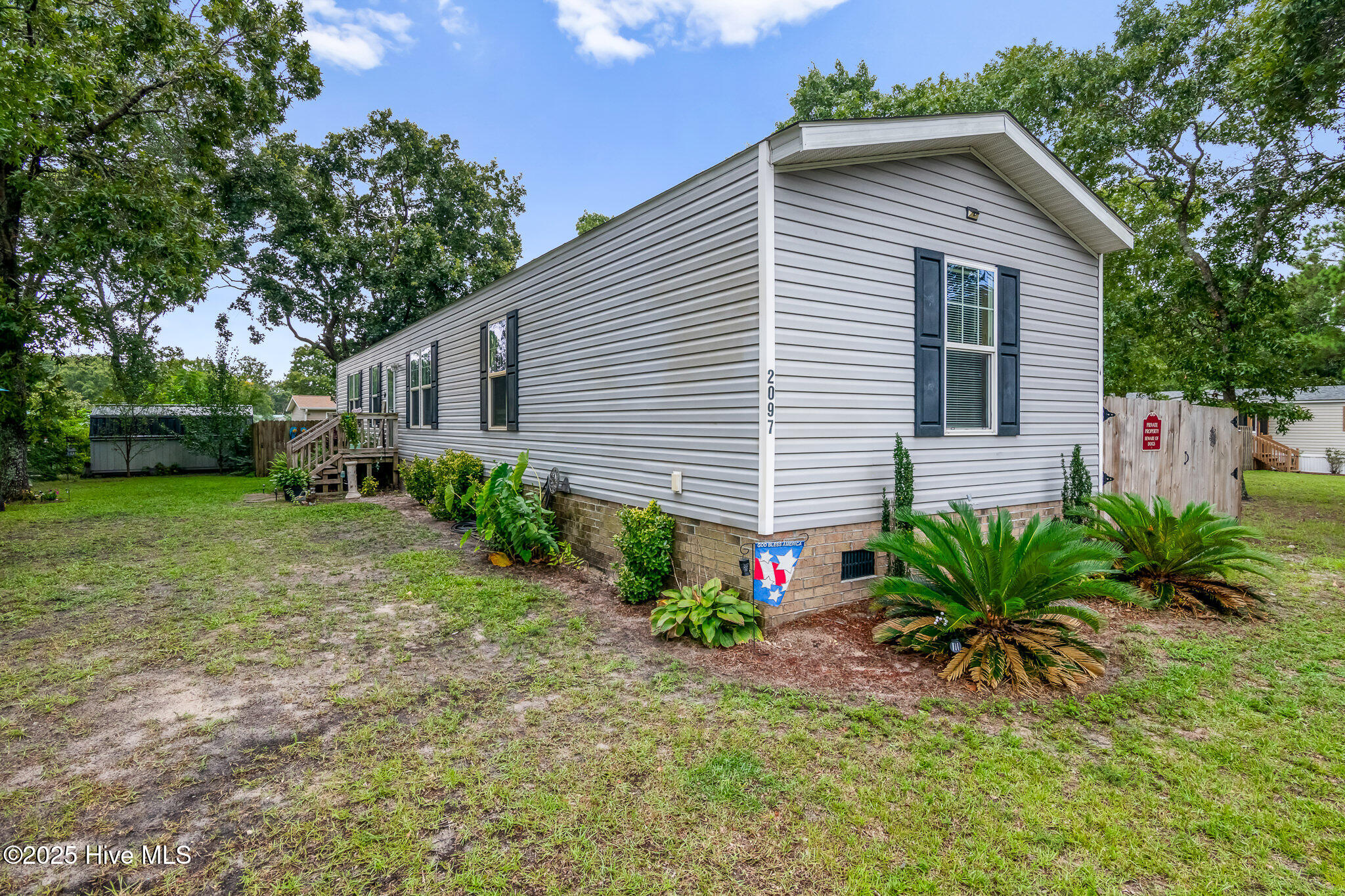 2097 Seashore Hills Road Property Photo 1