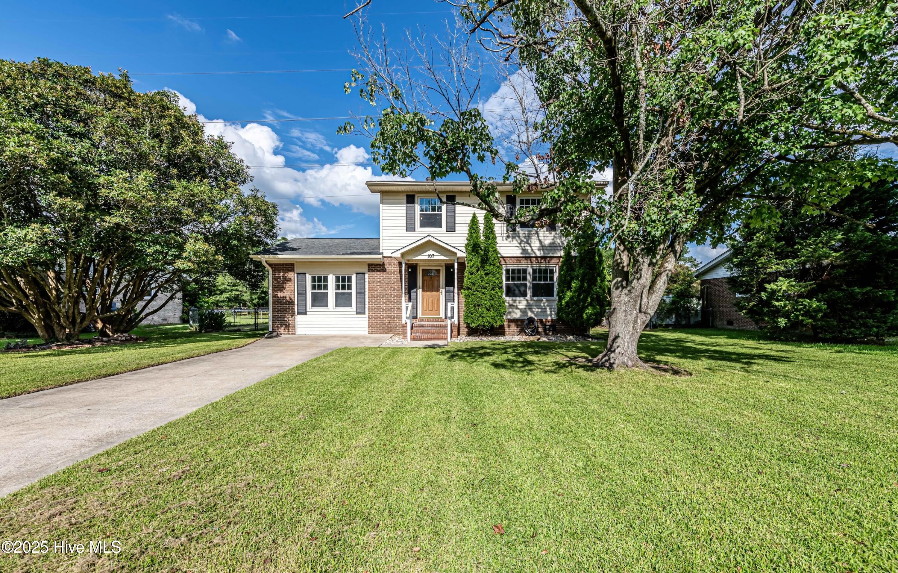 107 Valley Court Property Photo 1