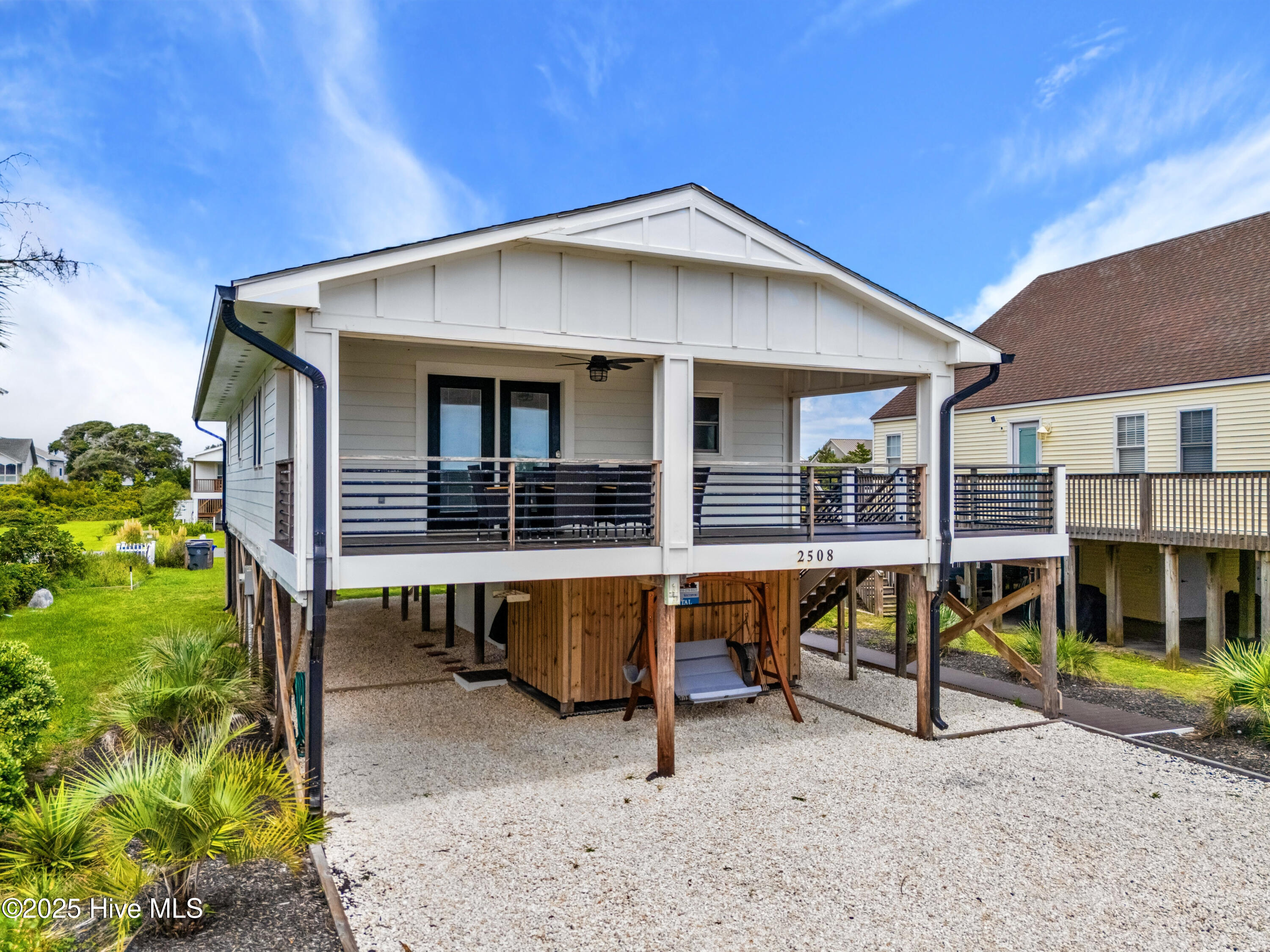 2508 E Beach Drive Property Photo 1