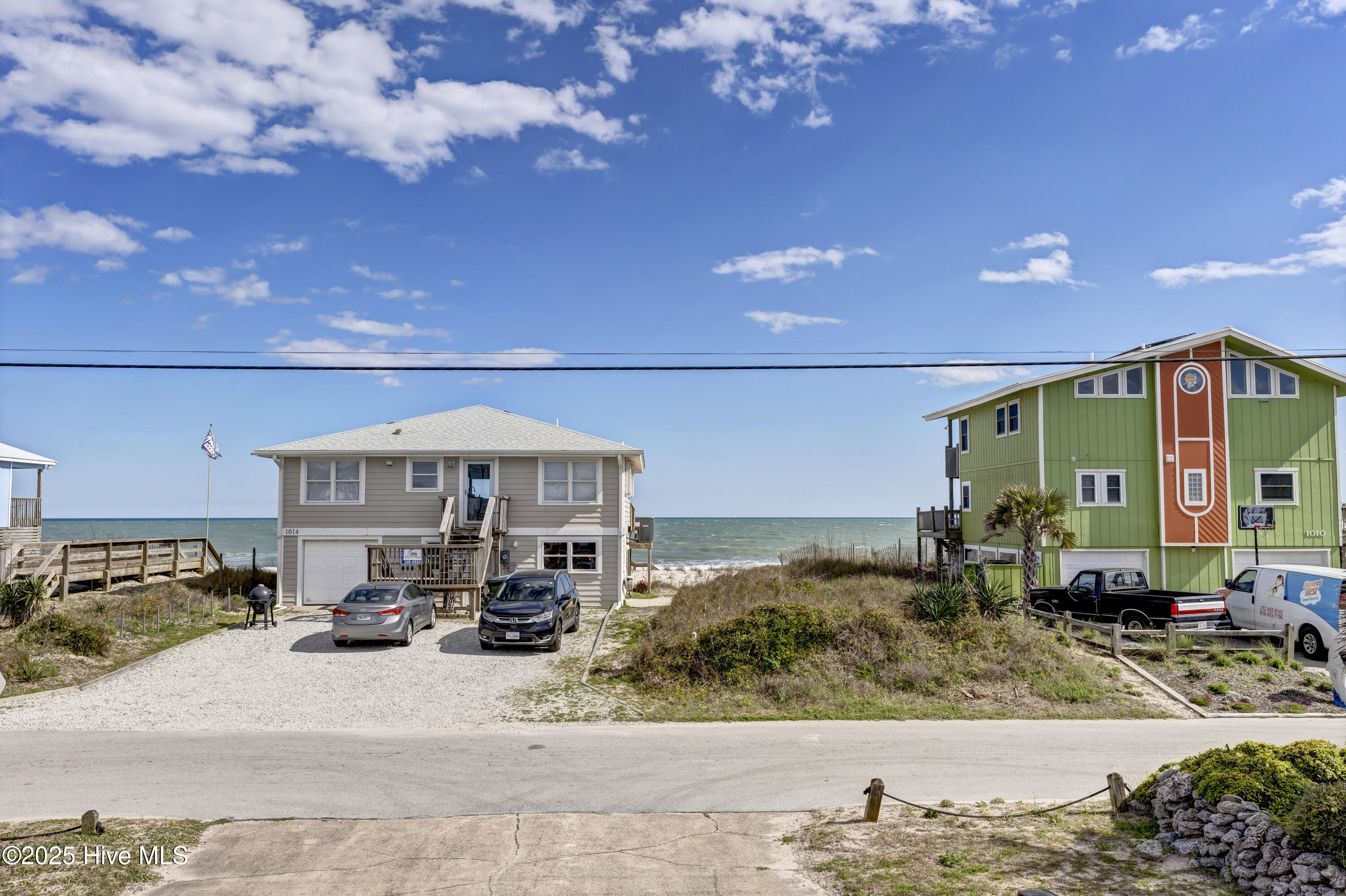 1013 N Shore Drive Property Photo 1