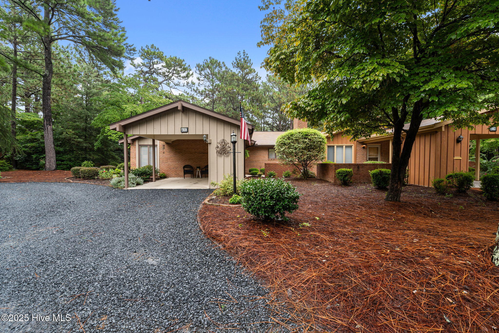 410 Teakwood Lane Property Photo 1