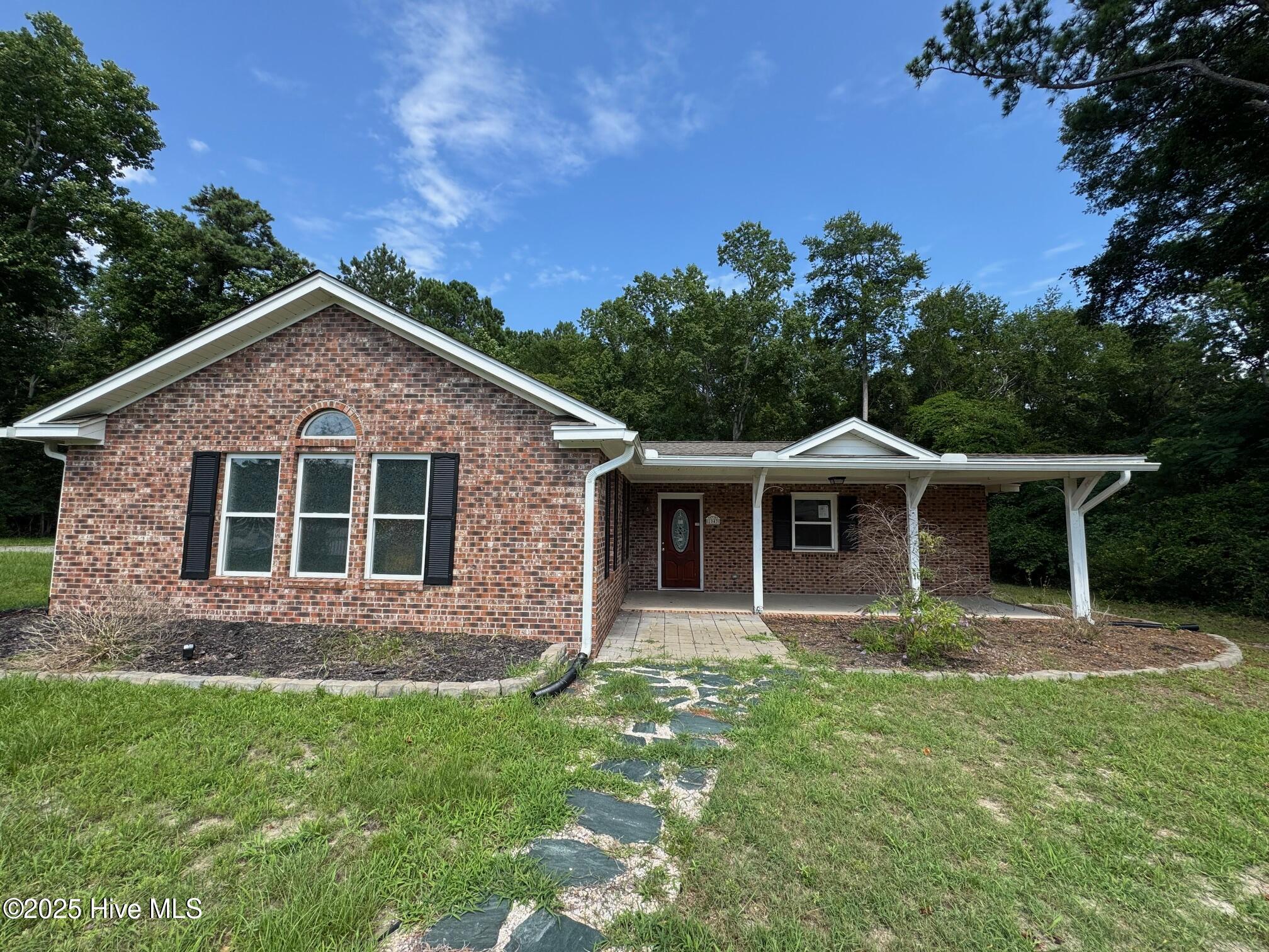 1043 High Point Avenue Property Photo 1