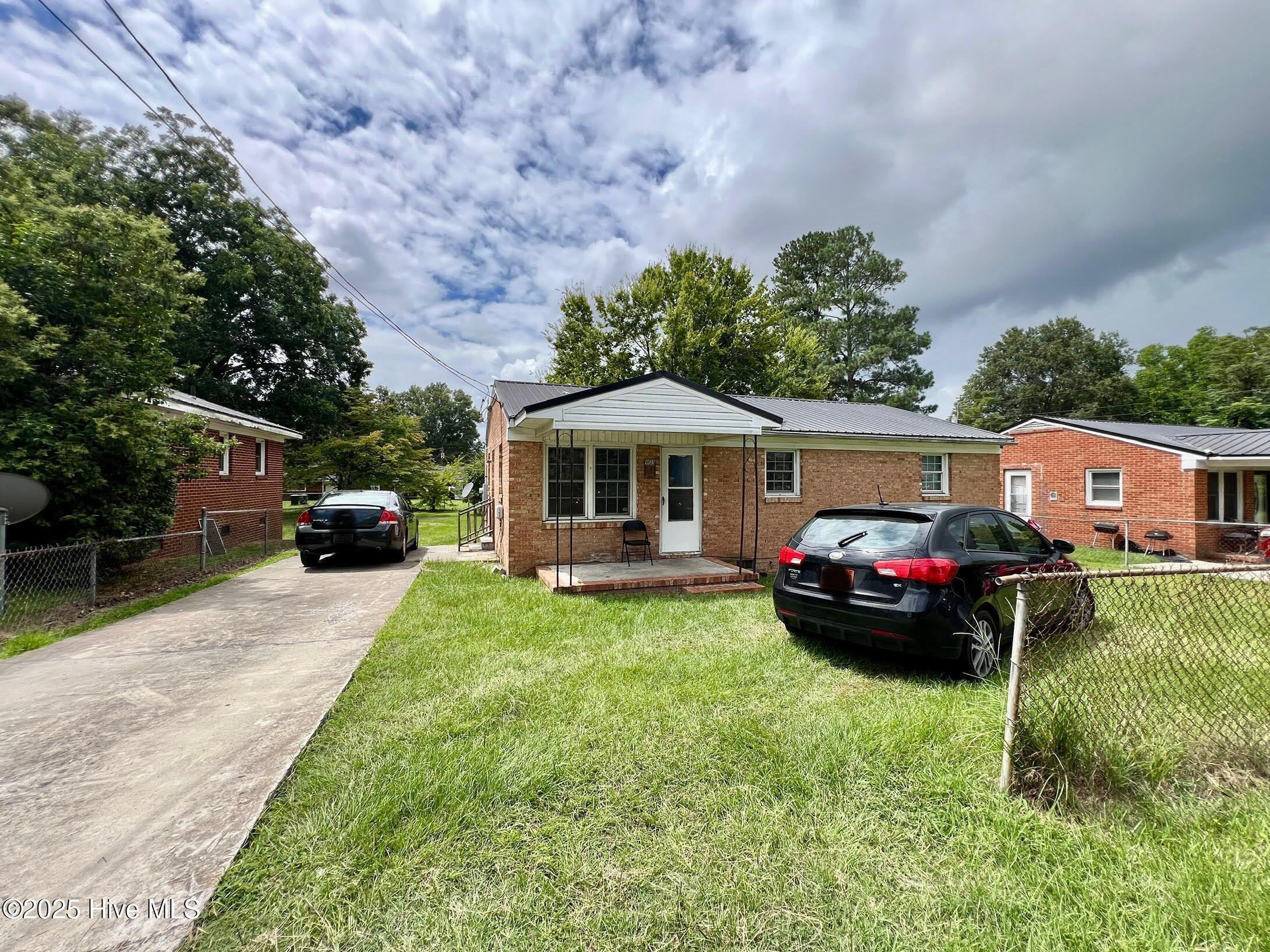 903 S Sycamore Street Property Photo 1