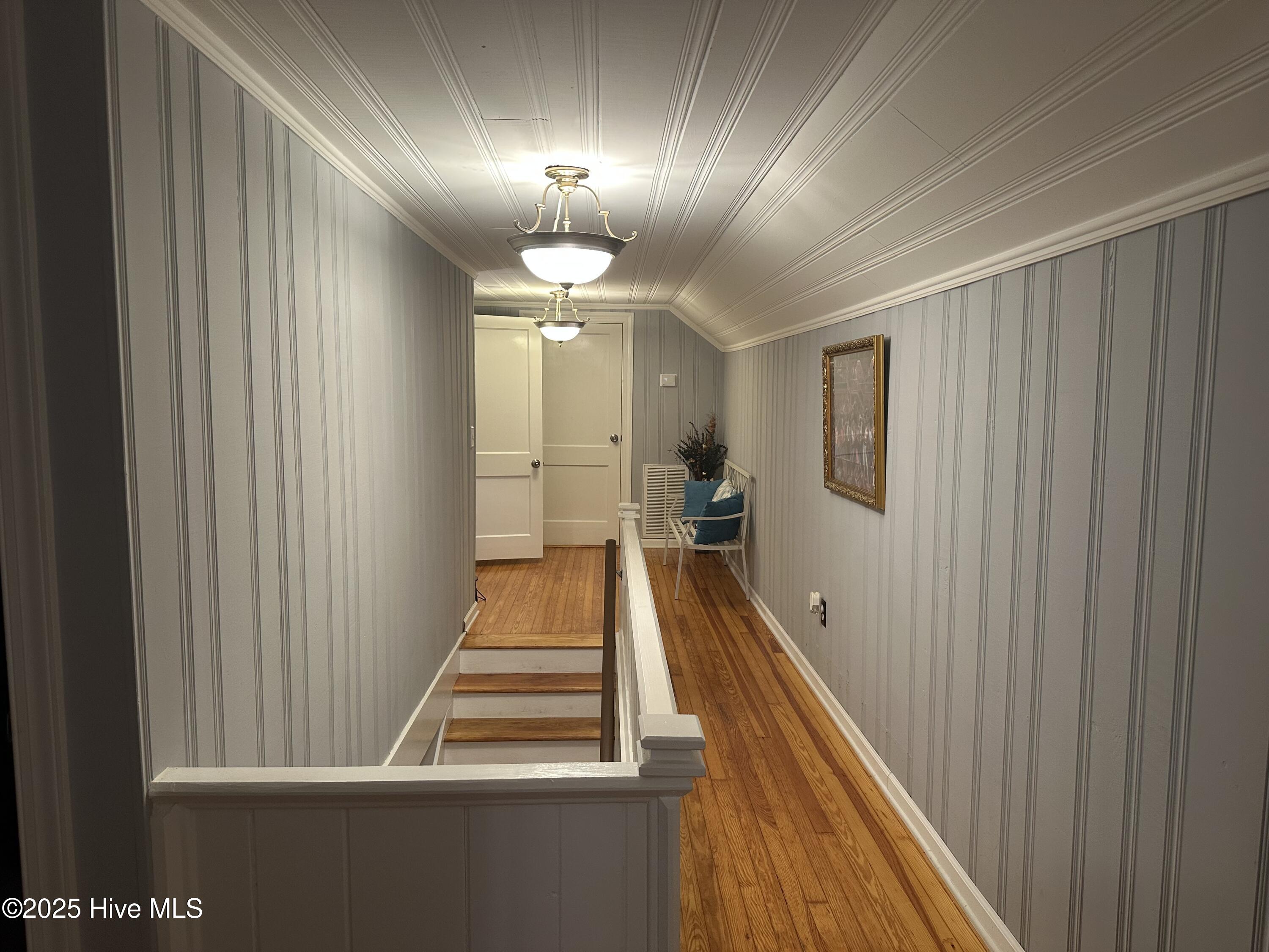 212 Mclean Street Property Photo 23