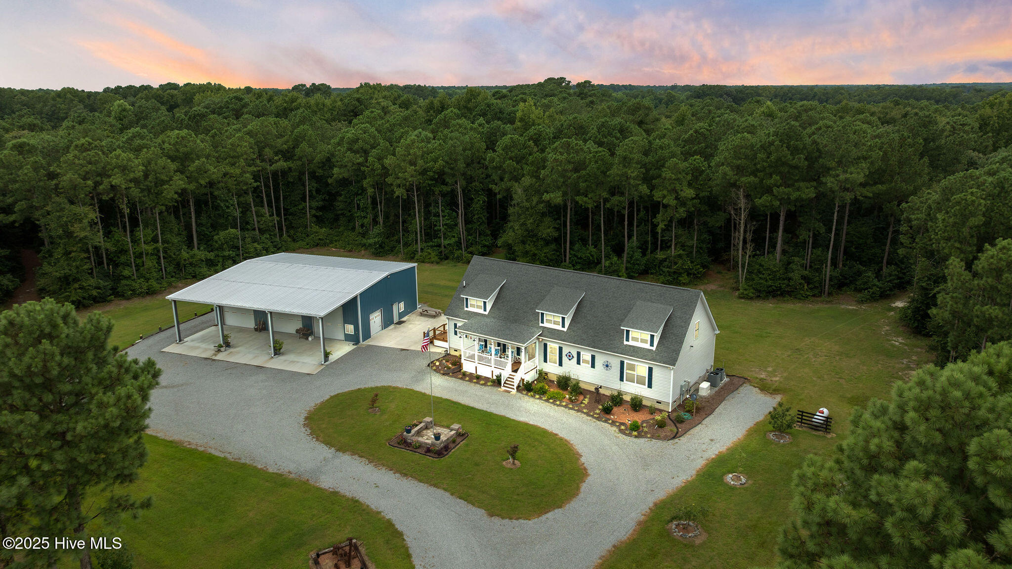 806 Mcarthur Pond Road Property Photo 1