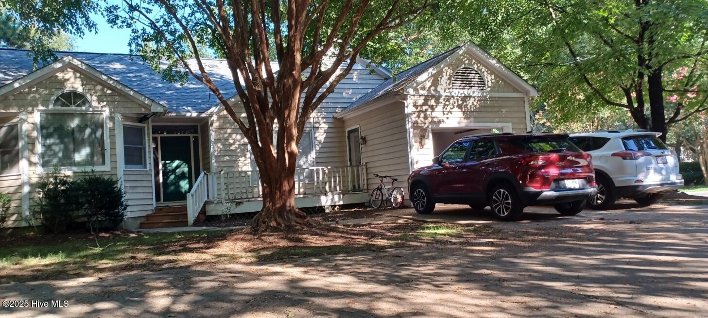 306 Berryhill Drive Property Photo 1