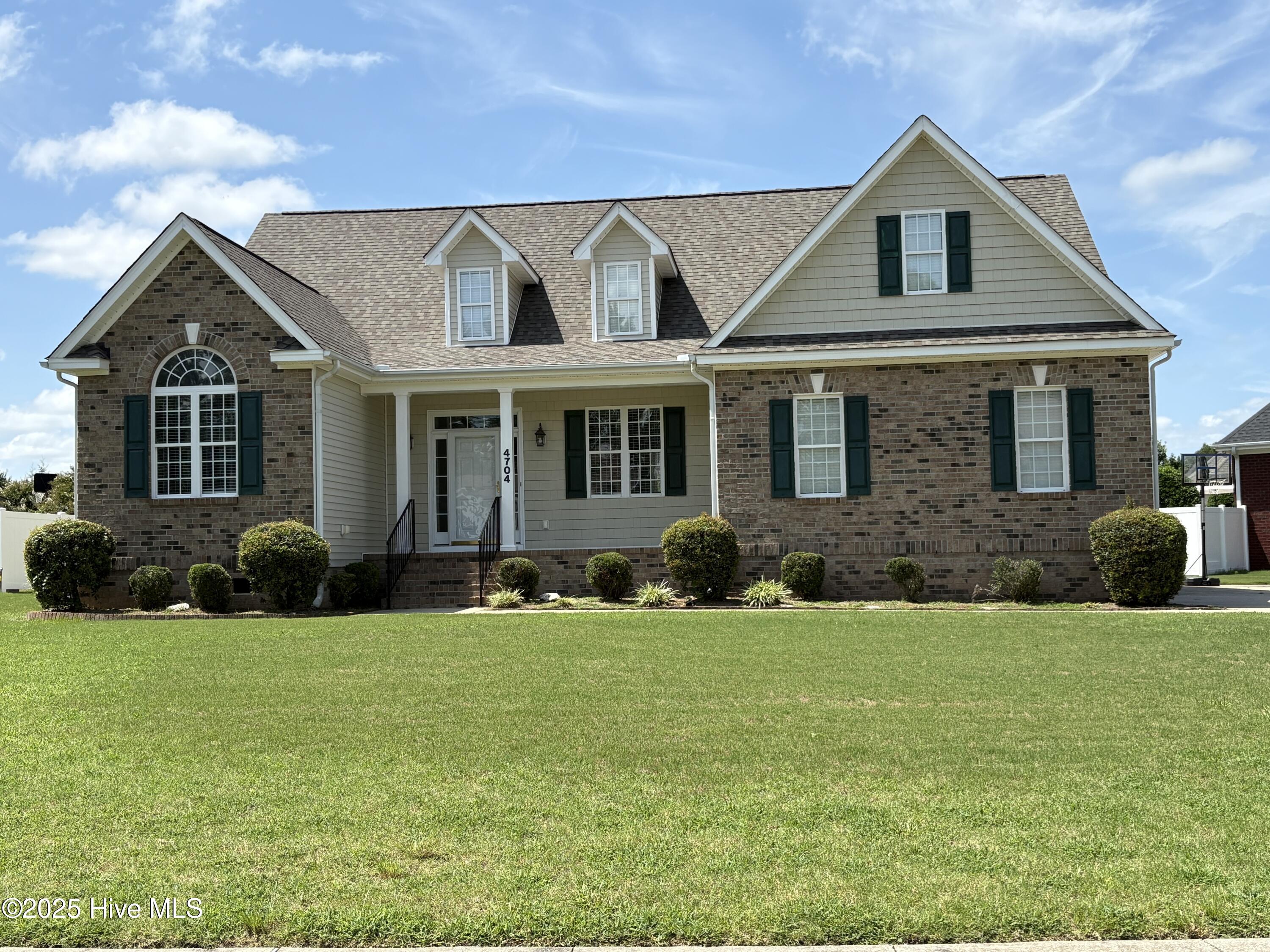 4704 Bluff Place Property Photo 1